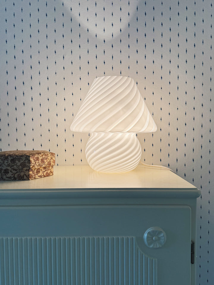 Vintage Murano mushroom bordlampe i hvidt swirl-glas | H25 cm Murano
