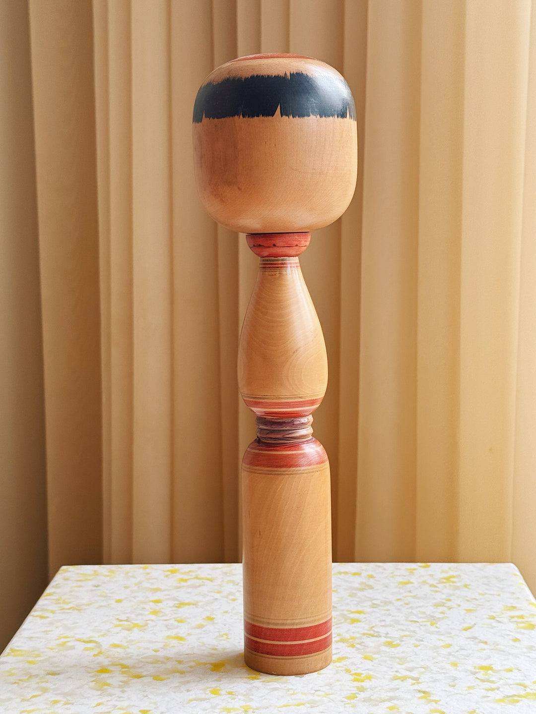 Vintage Kokeshi Dukke Nr. 213 fra Japan – Håndlavet | H30,5 cm Studio Hafnia