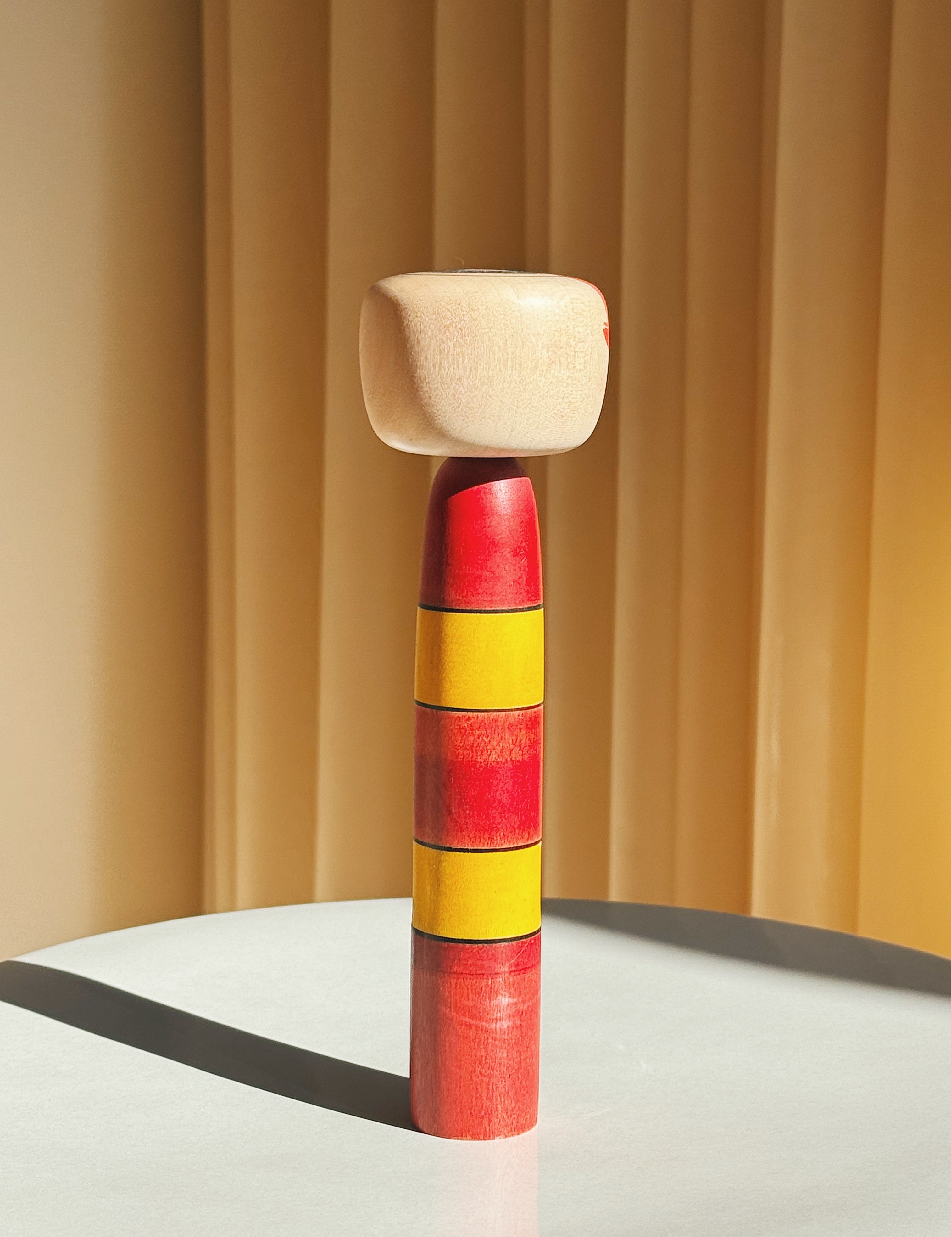 Vintage Kokeshi Dukke Nr. 231 fra Japan – Håndlavet | H 21 cm Studio Hafnia