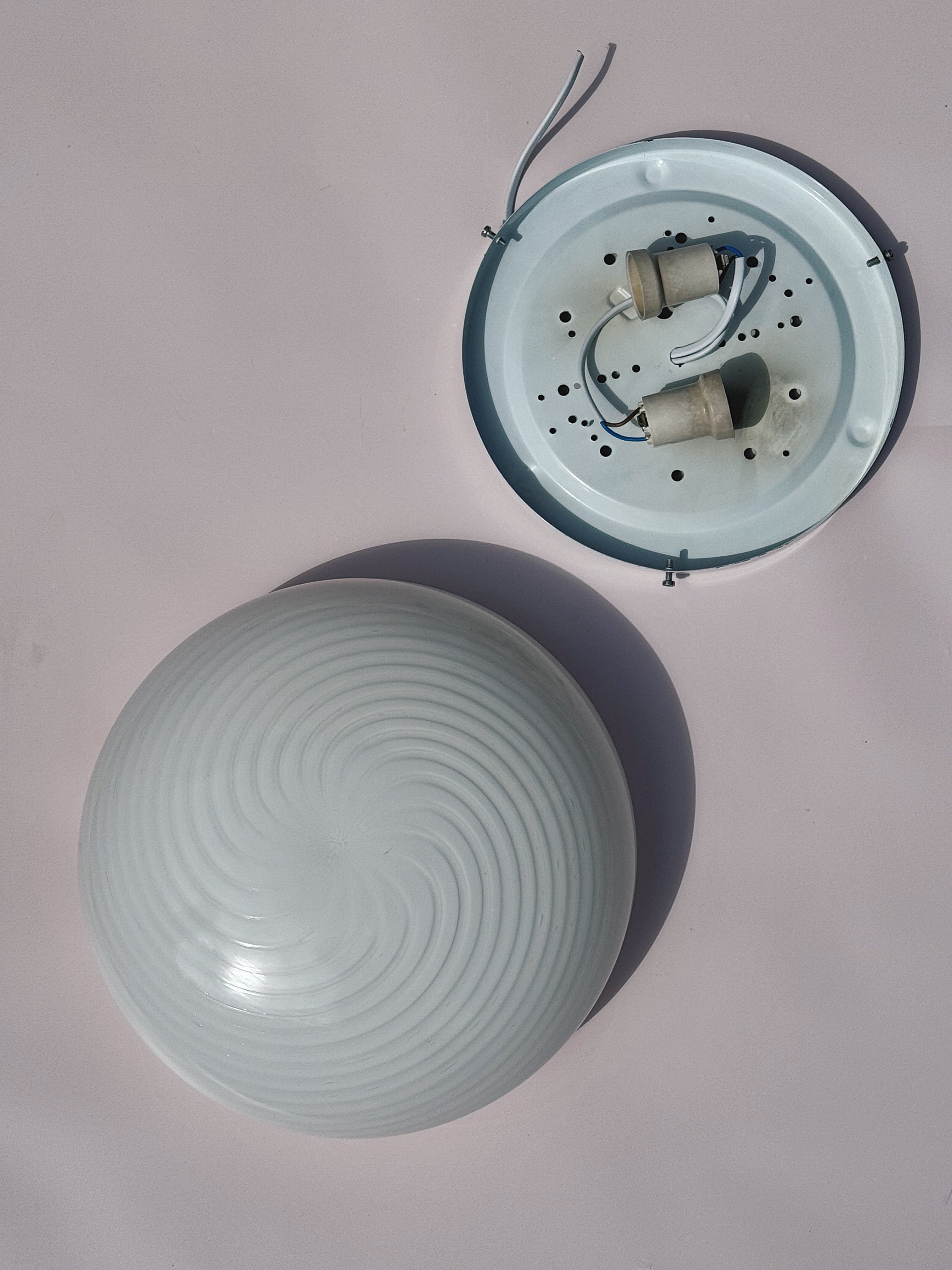 Vintage Murano Plafondlampe i Hvidt Swirl Glas | Loft-/Væglampe Ø29 cm Studio Hafnia