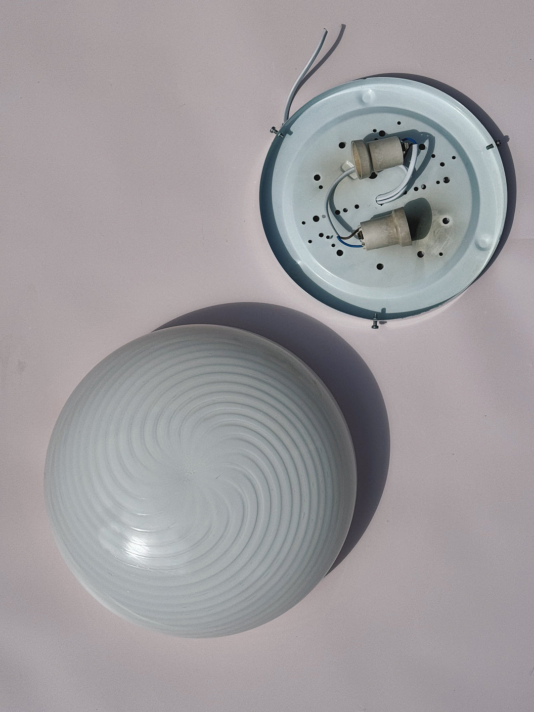 Vintage Murano Plafondlampe i Hvidt Swirl Glas | Loft-/Væglampe Ø29 cm Studio Hafnia