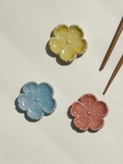 Spisepindholder i keramik | Gul blomsterform | Japan STUDIO HAFNIA