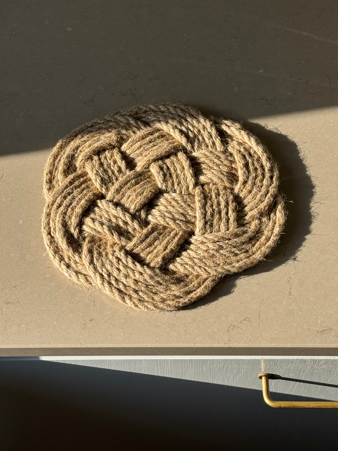 Original Ocean Plait Bordskåner af Håndflettet Jute  STUDIO HAFNIA