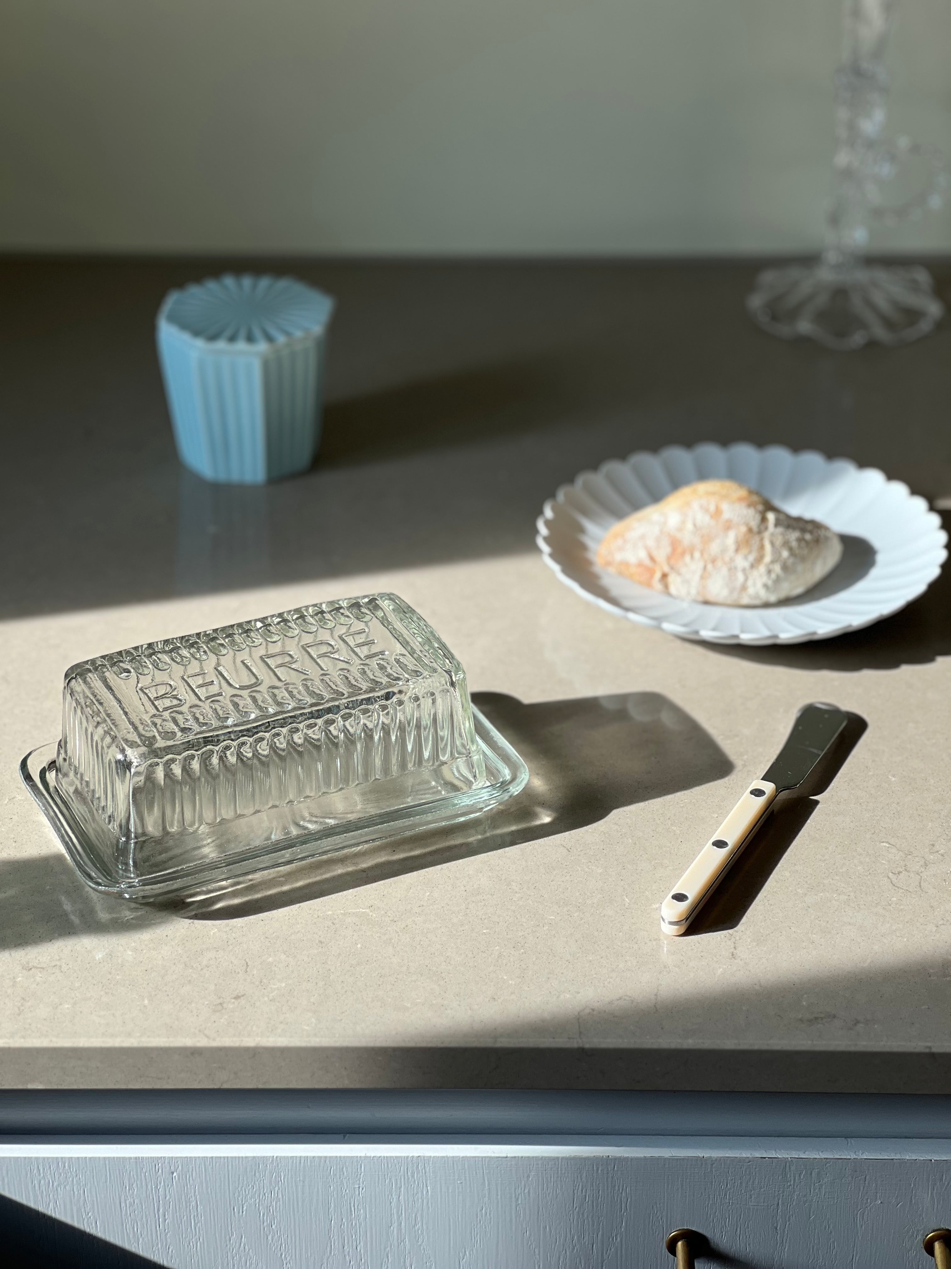 Smørboks i glas med låg Studio Hafnia