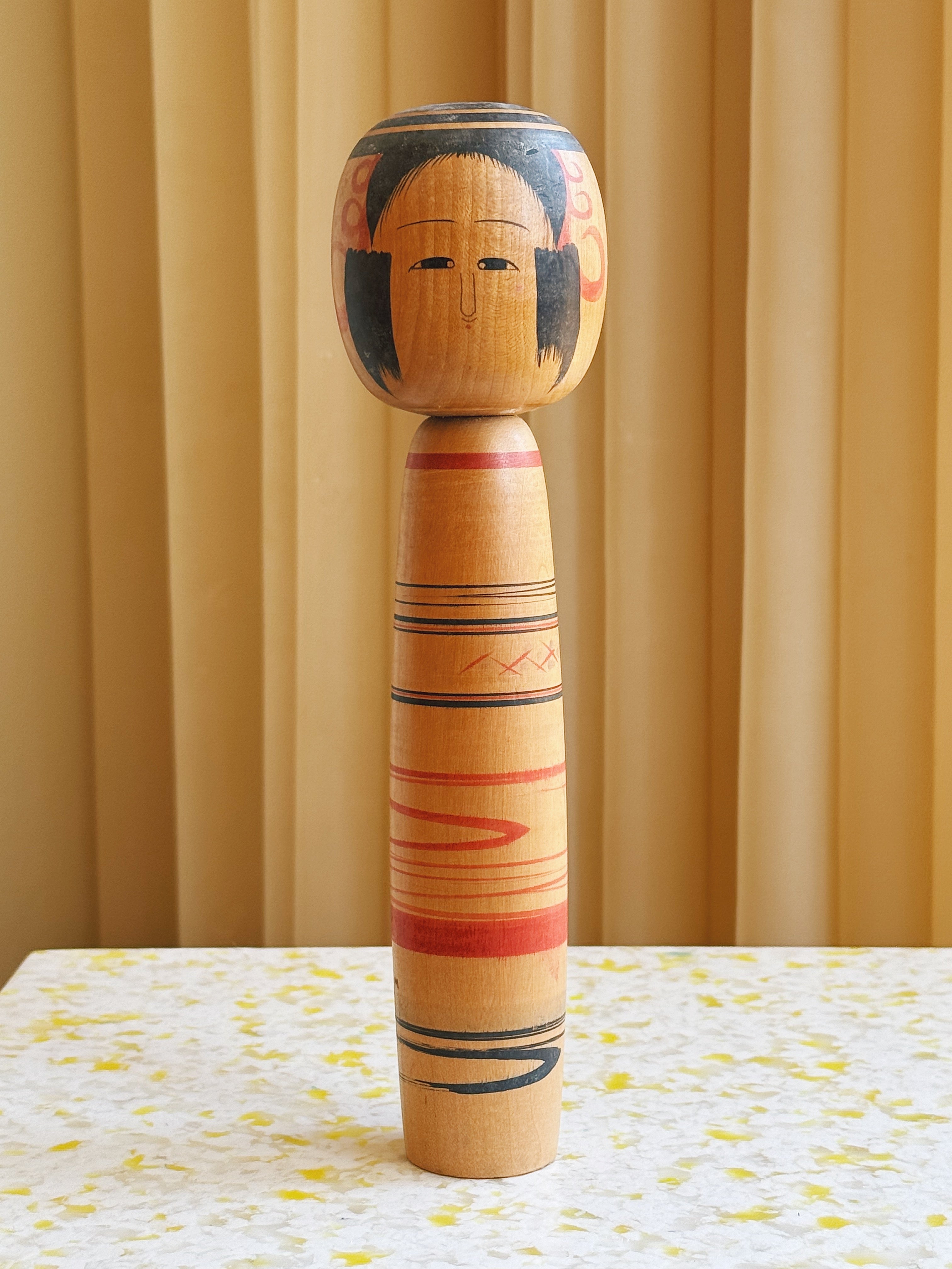Vintage Kokeshi Dukke Nr. 184 fra Japan – Håndlavet | H24,5 cm Studio Hafnia