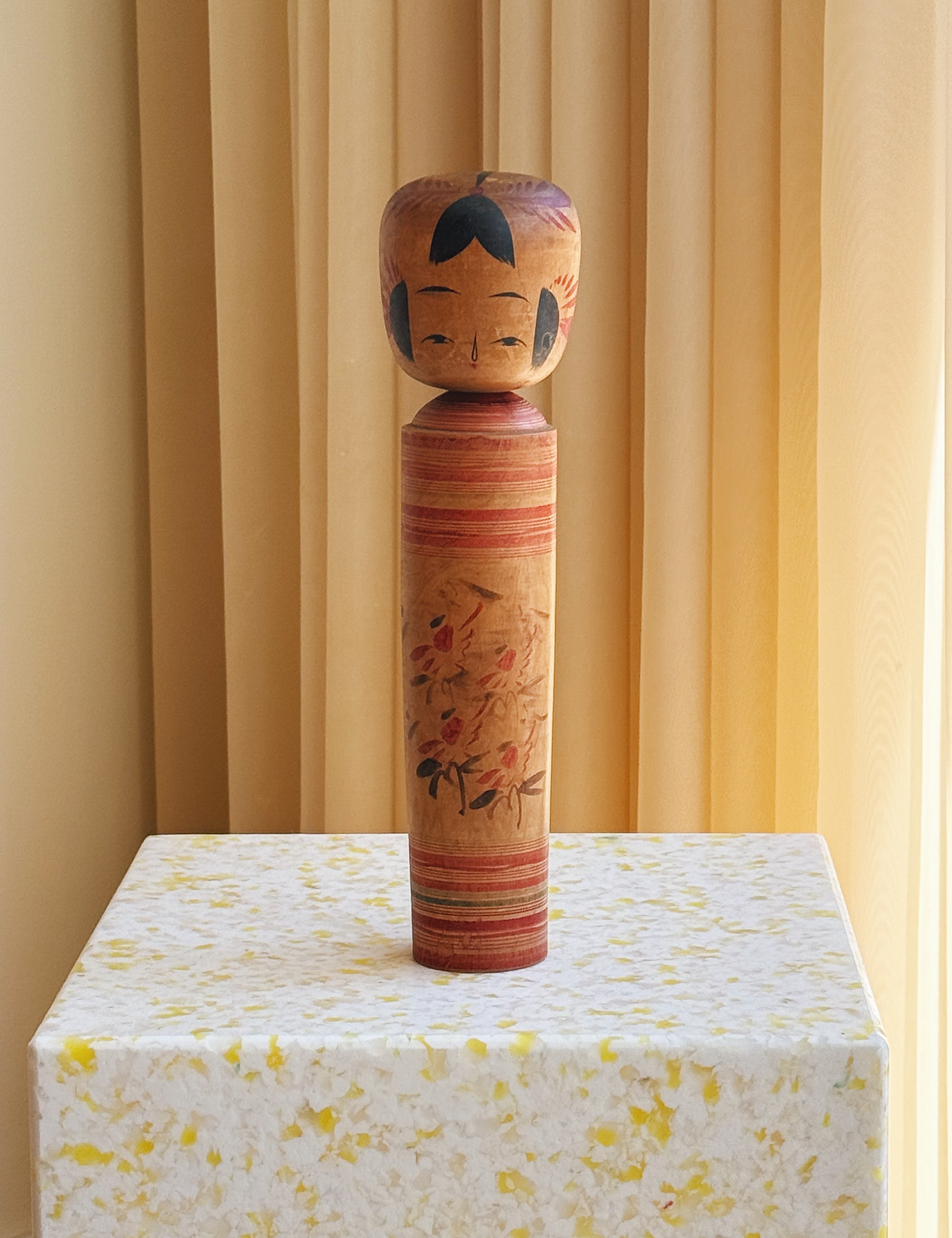 Vintage Kokeshi Dukke Nr. 174 fra Japan – Håndlavet | H29,5 cm Studio Hafnia