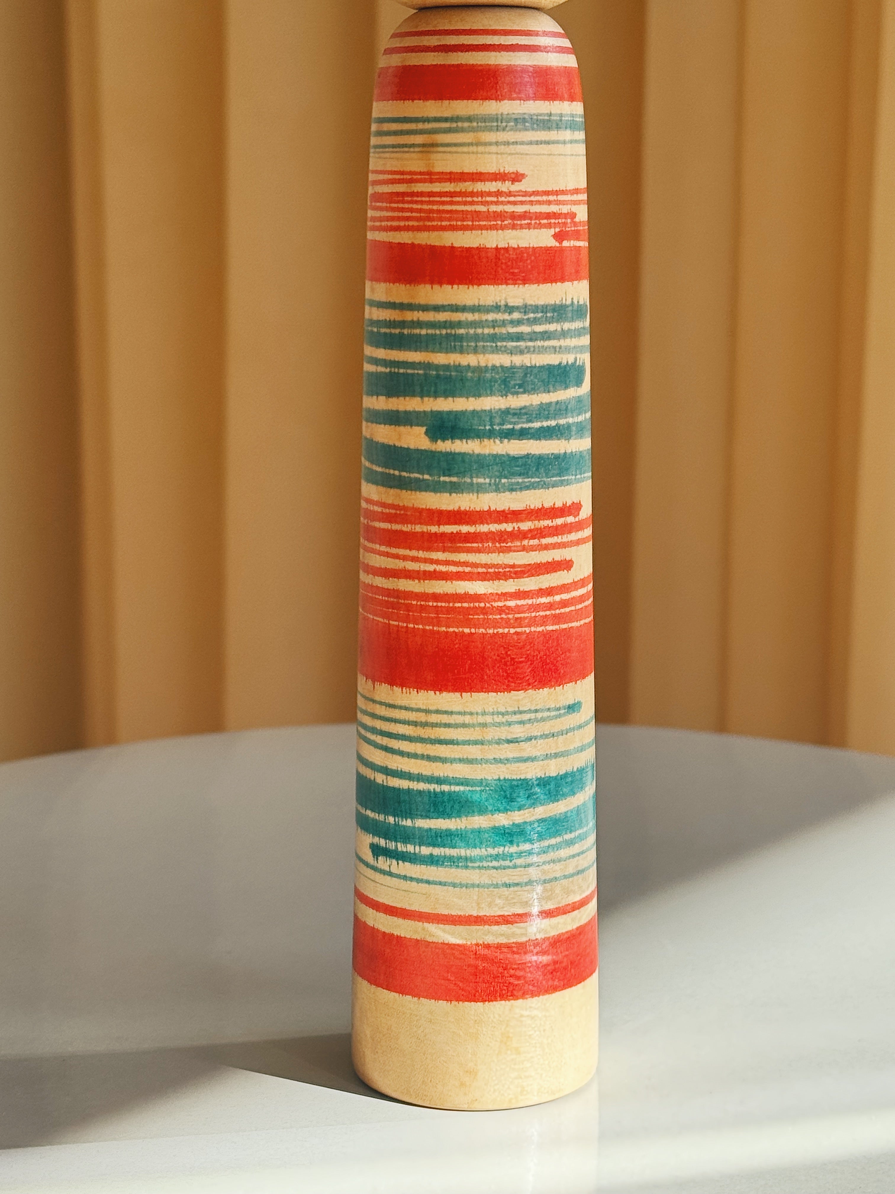 Vintage Kokeshi Dukke Nr. 229 fra Japan – Håndlavet | H 24,5 cm Studio Hafnia