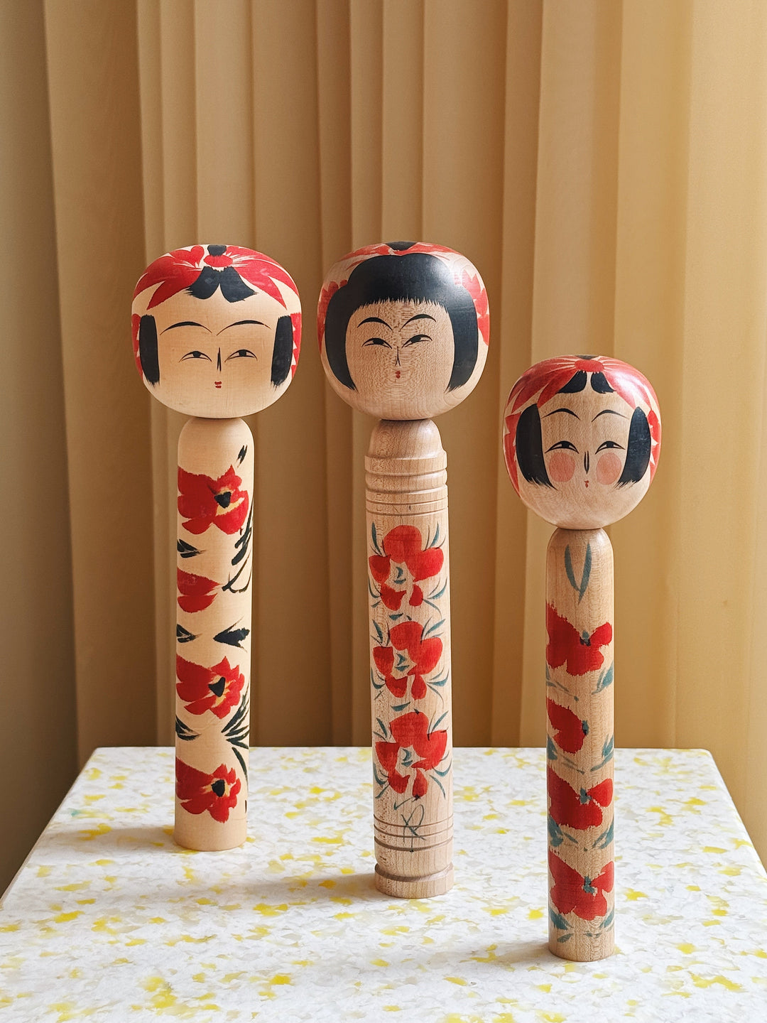 Vintage Kokeshi Dukke Nr. 208 fra Japan – Håndlavet | H24,5 cm Studio Hafnia