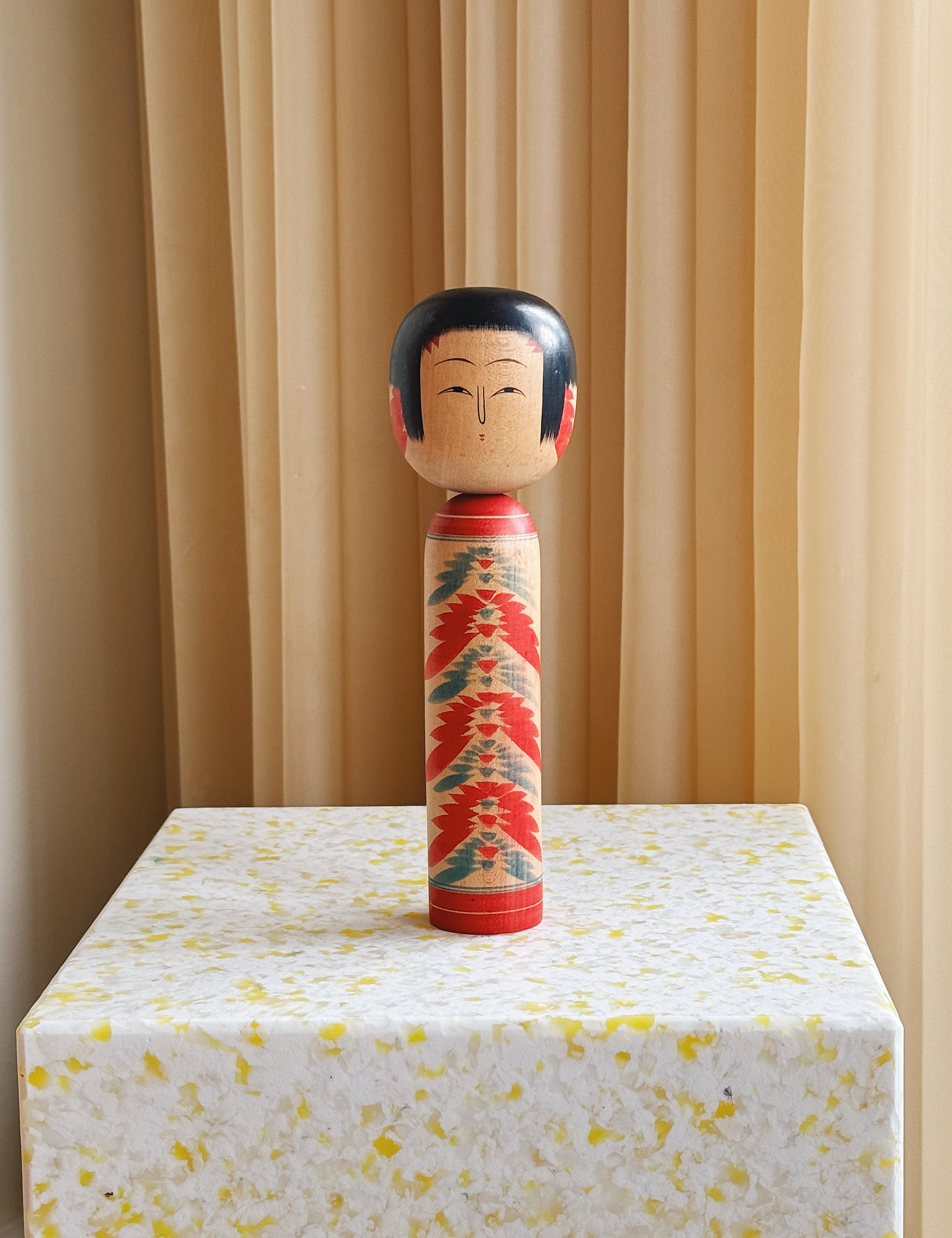 Vintage Kokeshi Dukke Nr. 195 fra Japan – Håndlavet | H24,5 cm Studio Hafnia