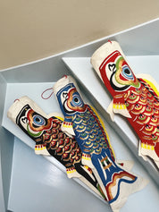 Blå Japansk Koinobori Fisk i Washi Papir til ophæng | 57 cm  STUDIO HAFNIA
