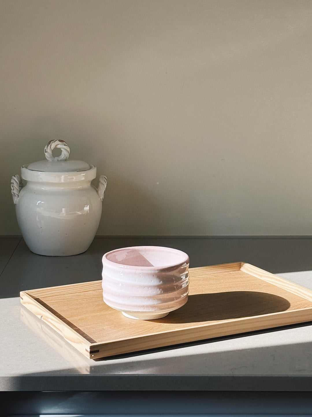 Matchaskål i Rosa Keramik | Mino Ware fra Japan – Ø 11 cm Studio Hafnia