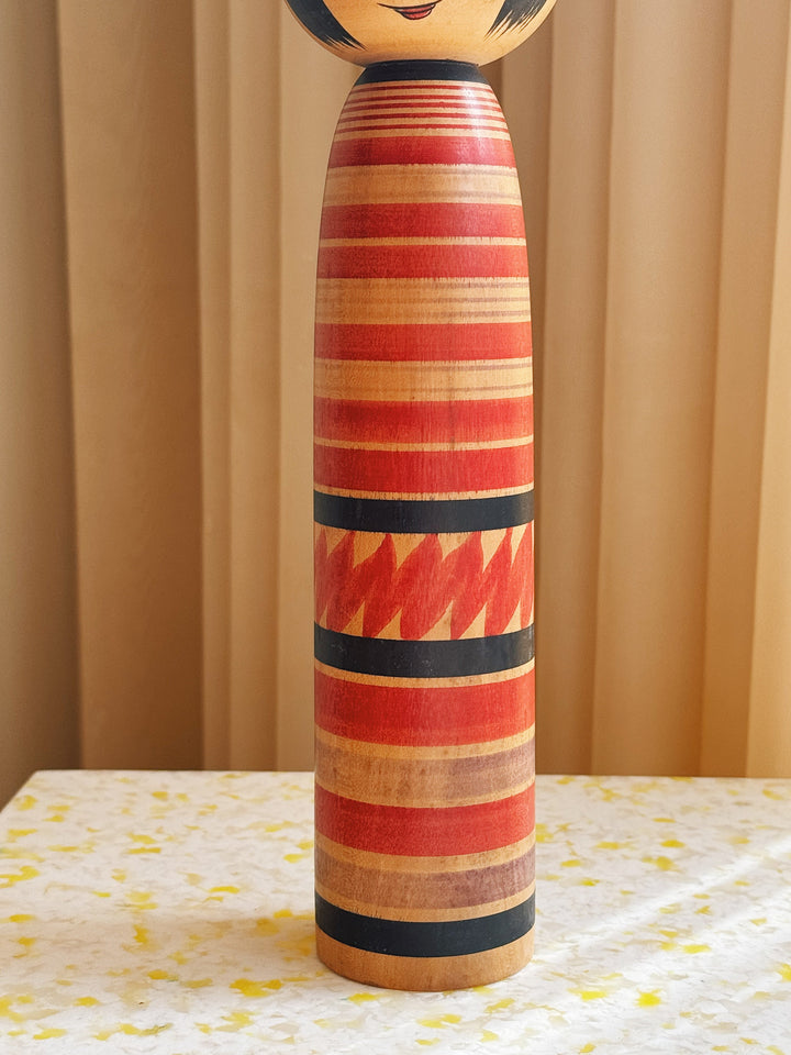 Vintage Kokeshi Dukke Nr. 204 fra Japan – Håndlavet | H31 cm Studio Hafnia