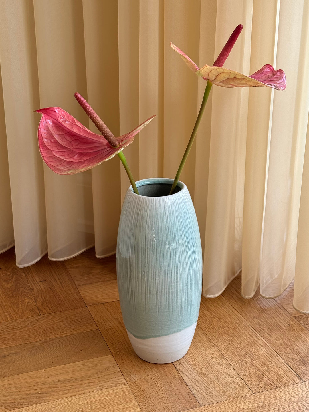 Mintgrøn Vase med Striber - Håndlavet i Japan  STUDIO HAFNIA