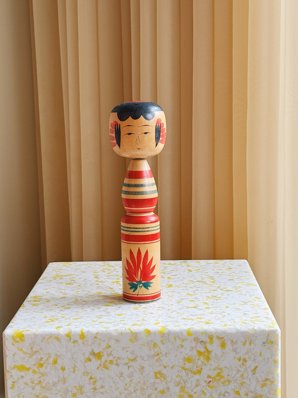 Vintage Kokeshi Dukke Nr. 186 fra Japan – Håndlavet | H24 cm Studio Hafnia