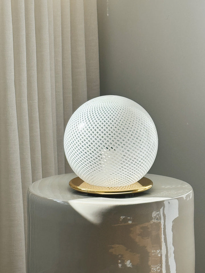 Vintage Murano Bordlampe i Reticello-Glas med Messingfod | Ø20 cm Studio Hafnia