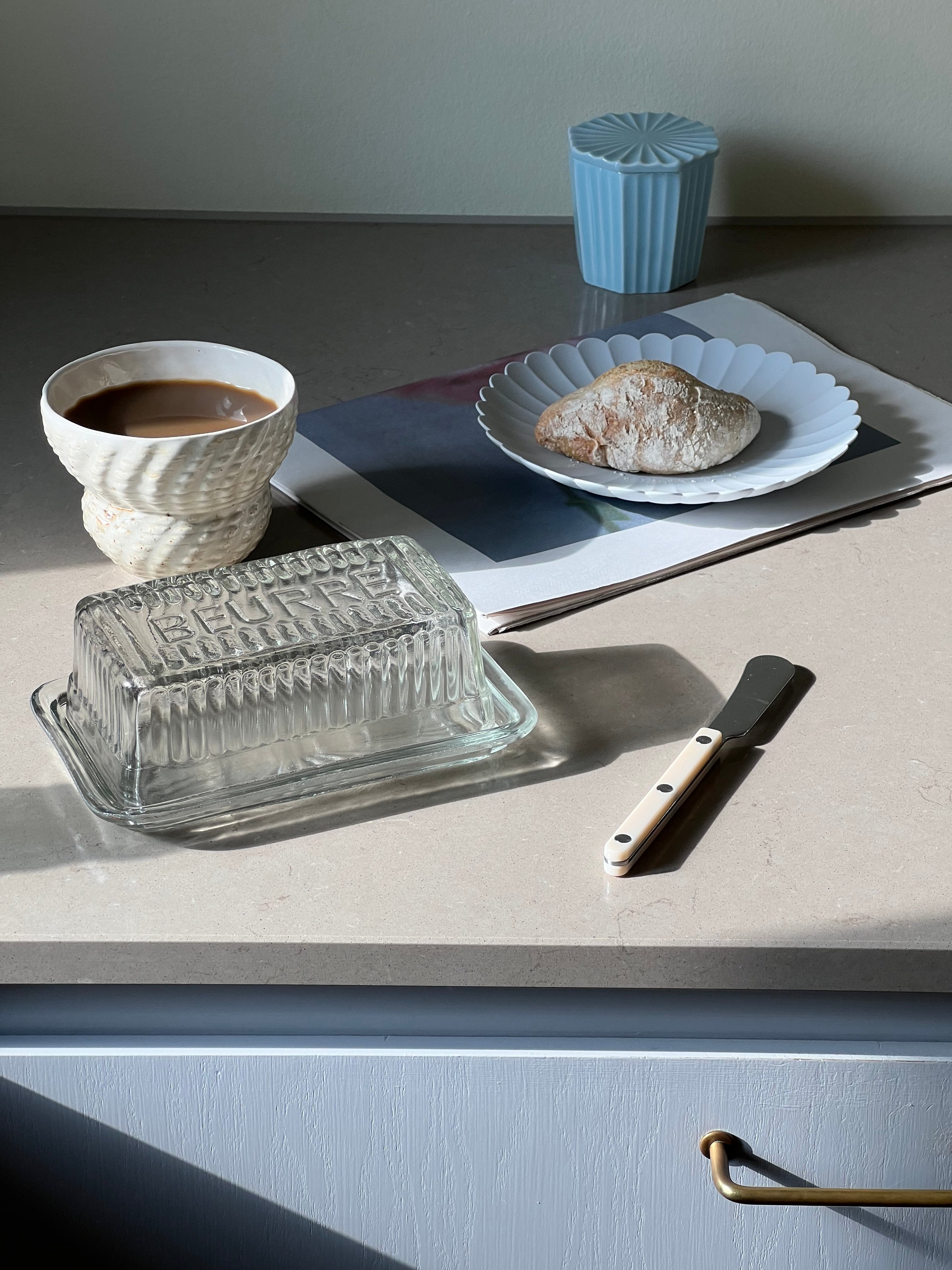 Smørboks i glas med låg Studio Hafnia