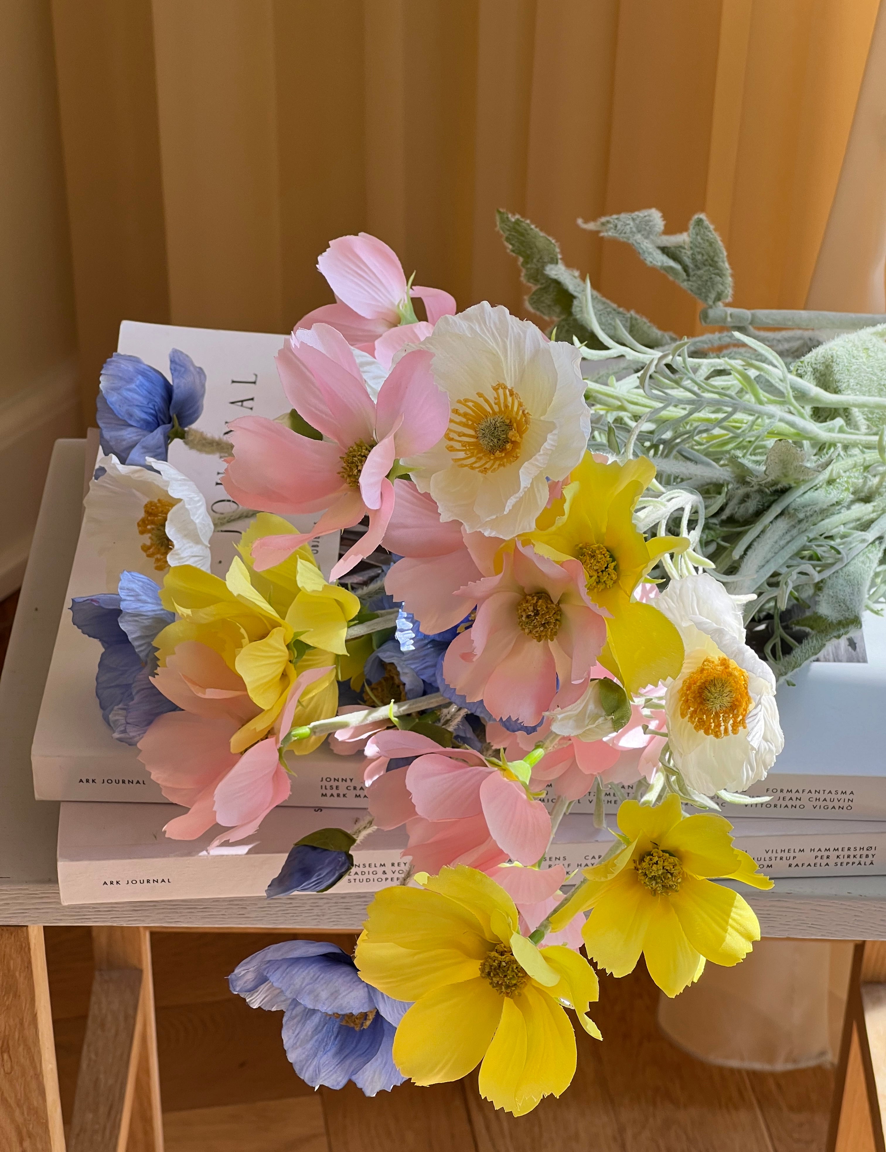 Poppy Bouquet | Multicolored STUDIO HAFNIA