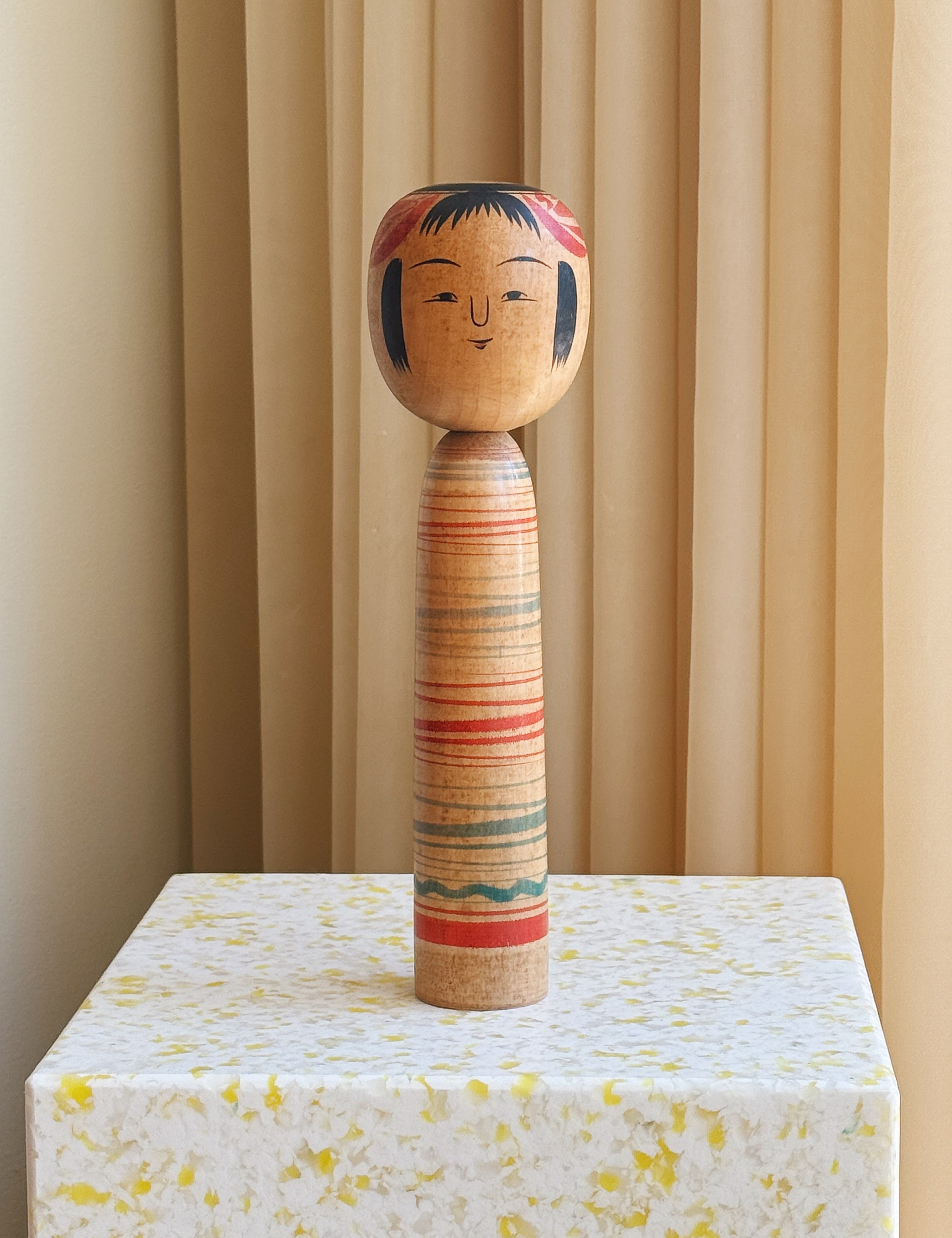 Vintage Kokeshi Dukke Nr. 176 fra Japan – Håndlavet | H30 cm Studio Hafnia