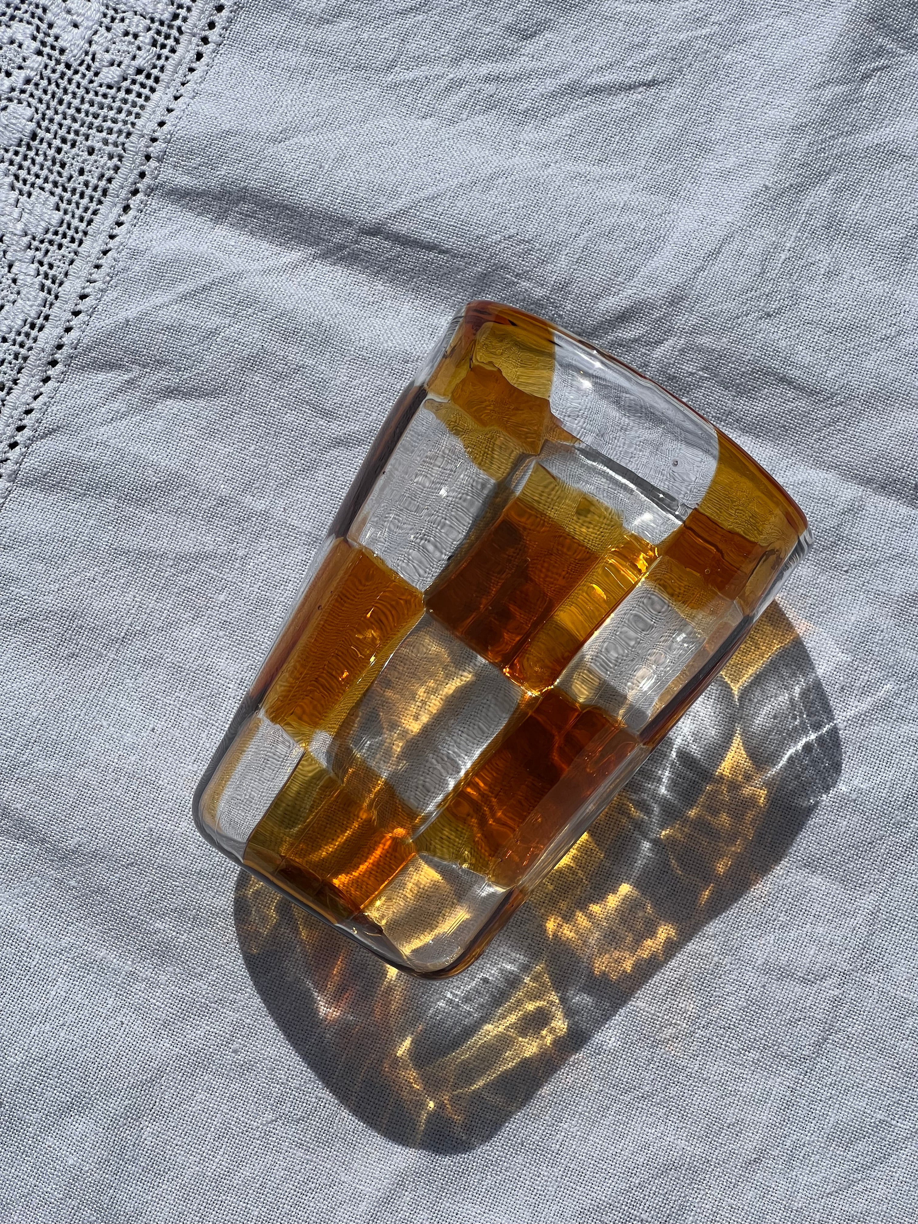 Håndblæst Murano Glas med skaktern i topasfarvet (gylden gul) Murano