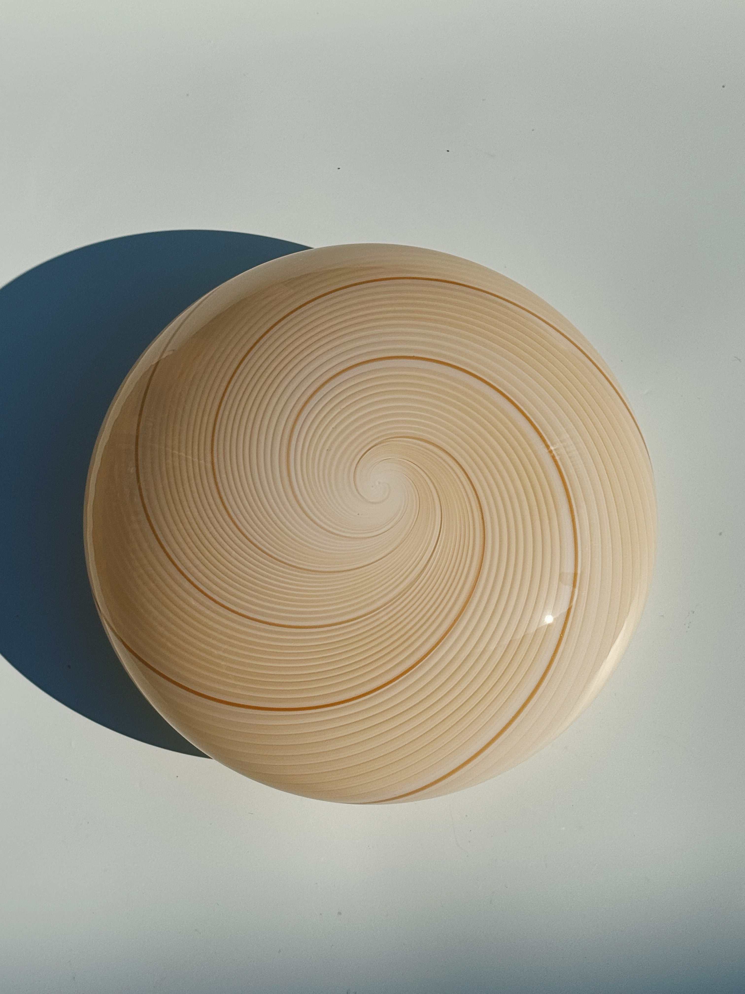Vintage Murano plafond loftslampe/væglampe | Lysegul mønster, Ø28 cm Murano
