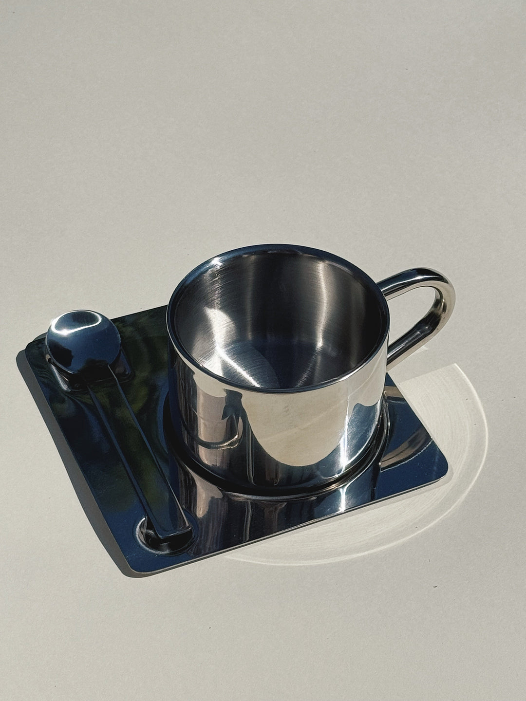 Kaffekop i Rustfrit Stål med Underkop og Ske | 150 ml Studio Hafnia