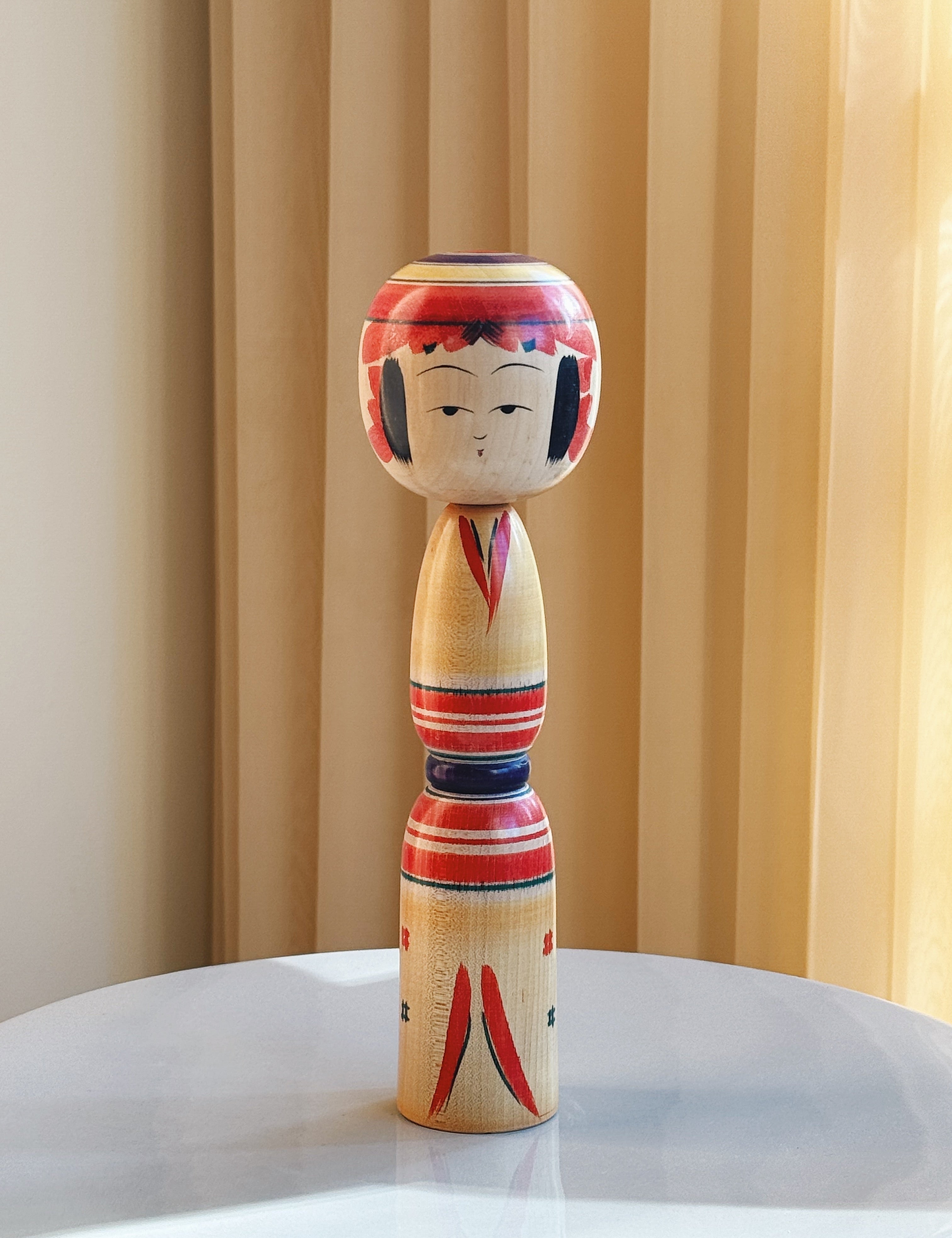 Vintage Kokeshi Dukke Nr. 222 fra Japan – Håndlavet | H 25,5 cm Studio Hafnia