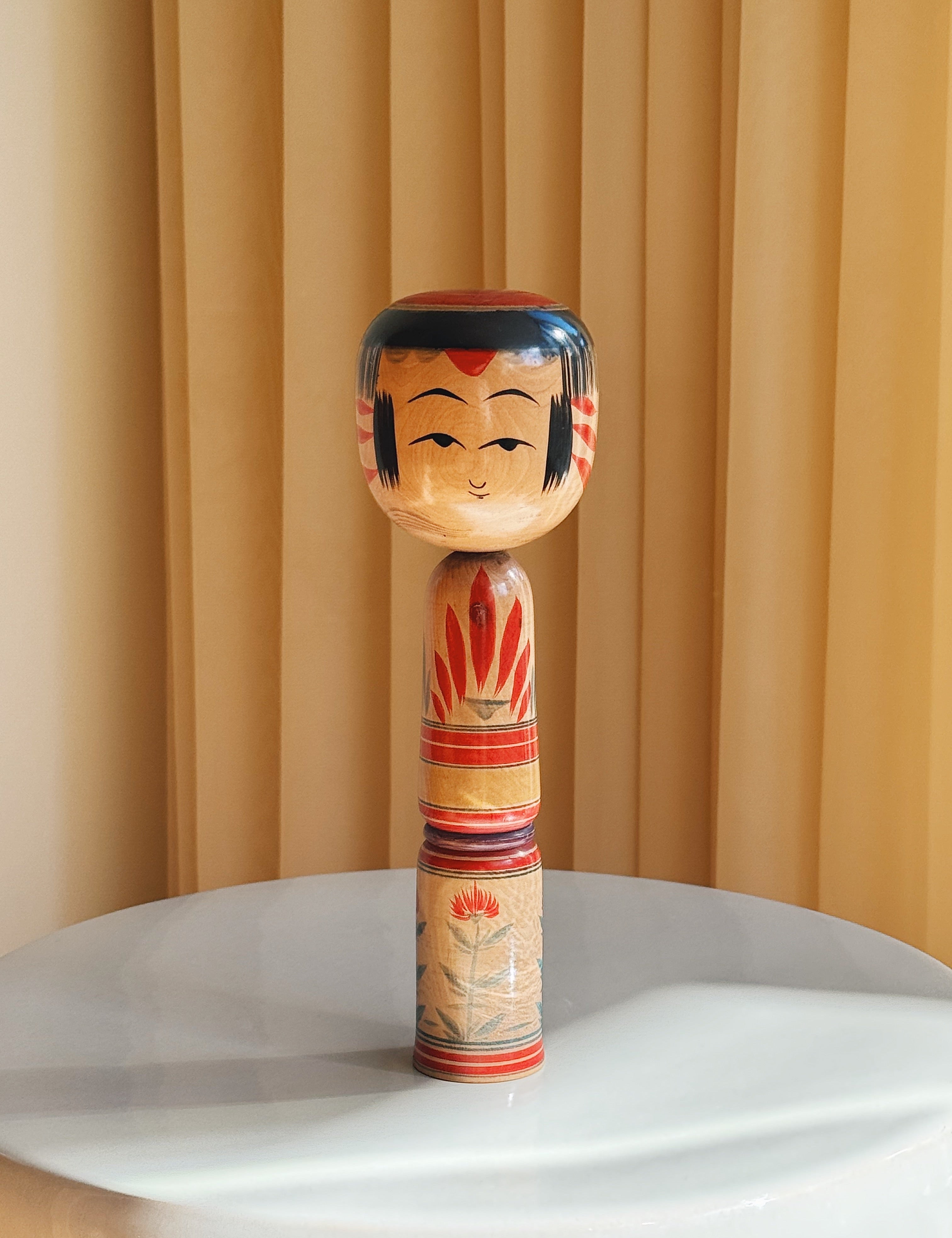 Vintage Kokeshi Dukke Nr. 228 fra Japan – Håndlavet | H 24,5 cm Studio Hafnia