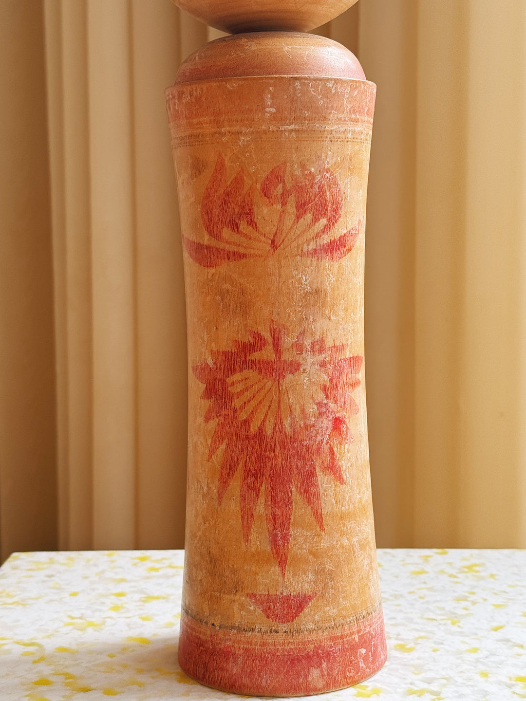 Vintage Kokeshi Dukke Nr. 216 fra Japan – Håndlavet | H36,5 cm Studio Hafnia