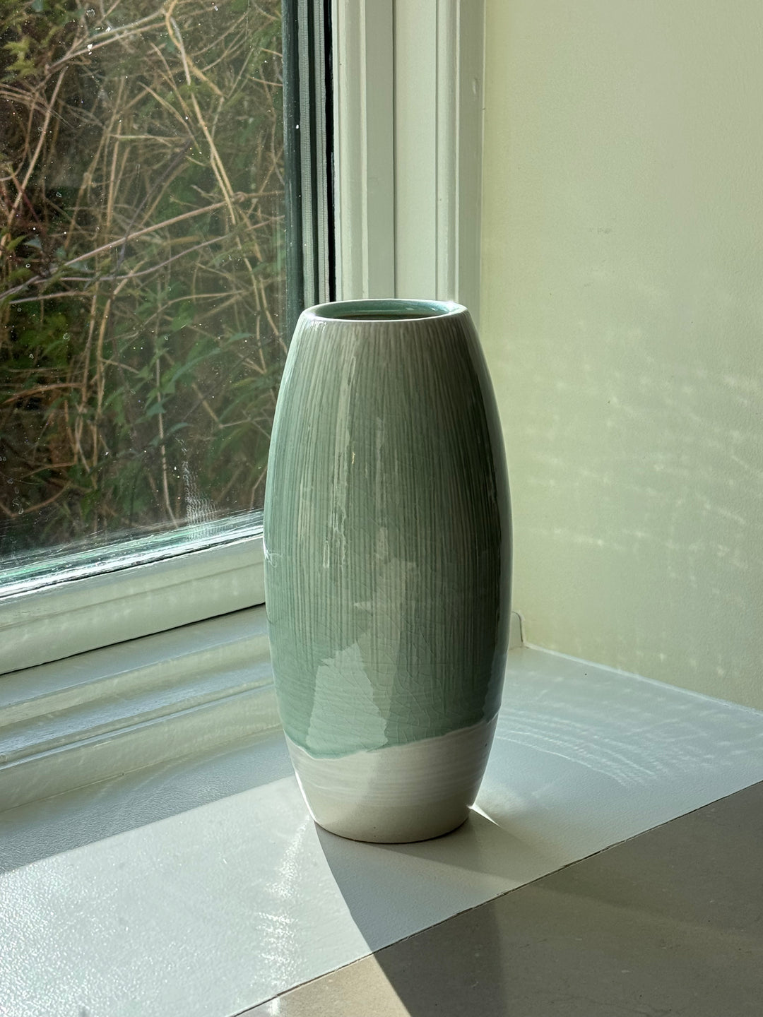 Mintgrøn Vase med Striber - Håndlavet i Japan  STUDIO HAFNIA