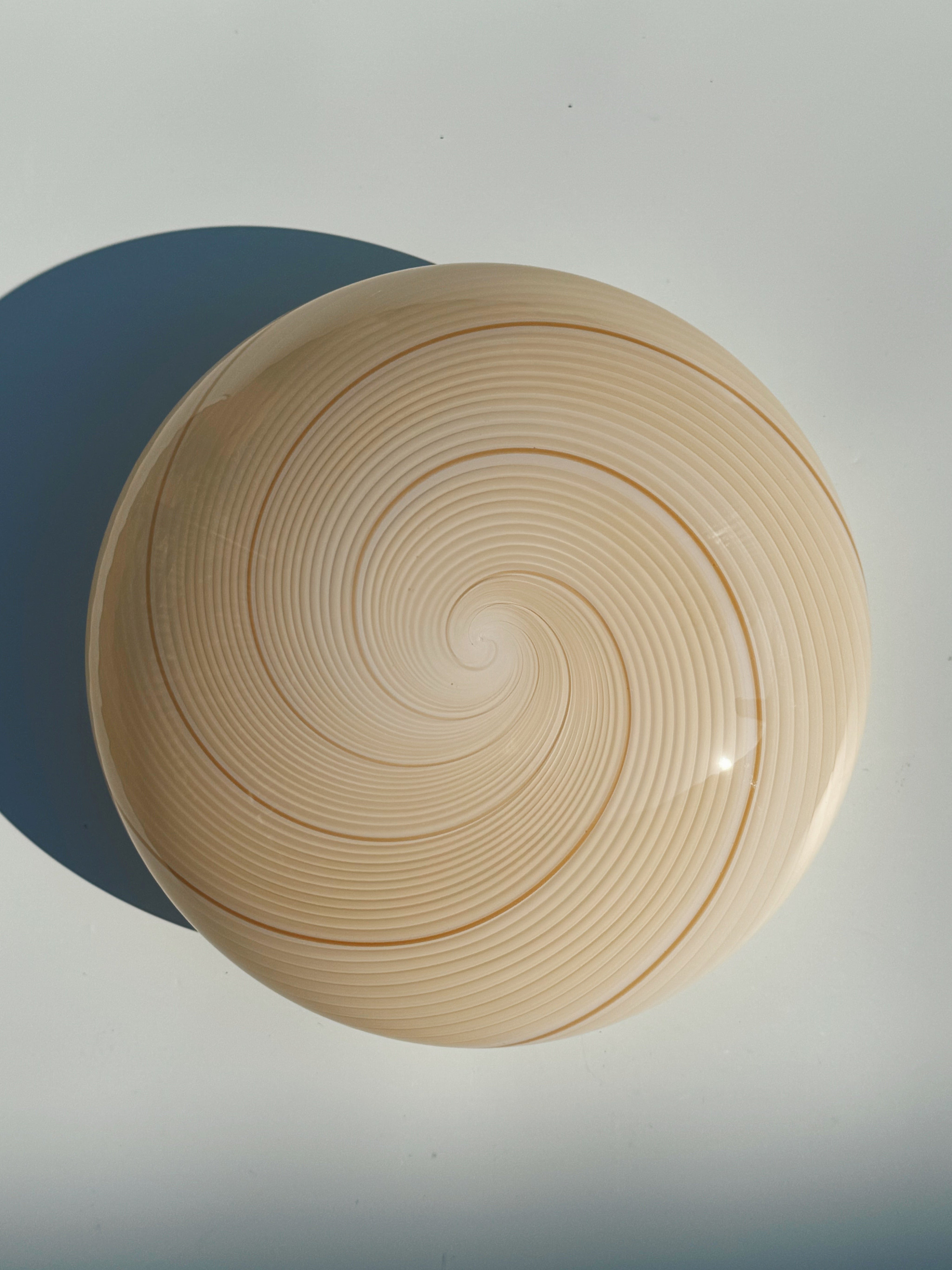 Vintage Murano plafond loftslampe/væglampe | Lysegul mønster, Ø28 cm Murano