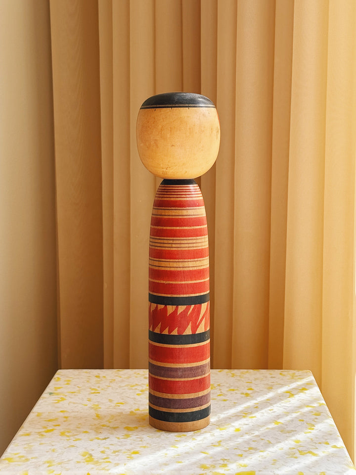 Vintage Kokeshi Dukke Nr. 204 fra Japan – Håndlavet | H31 cm Studio Hafnia