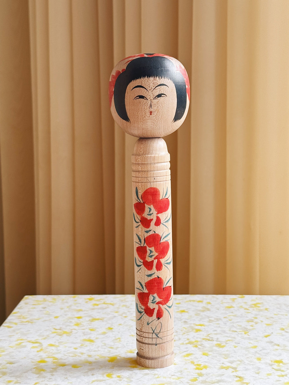 Vintage Kokeshi Dukke Nr. 207 fra Japan – Håndlavet | H25 cm Studio Hafnia
