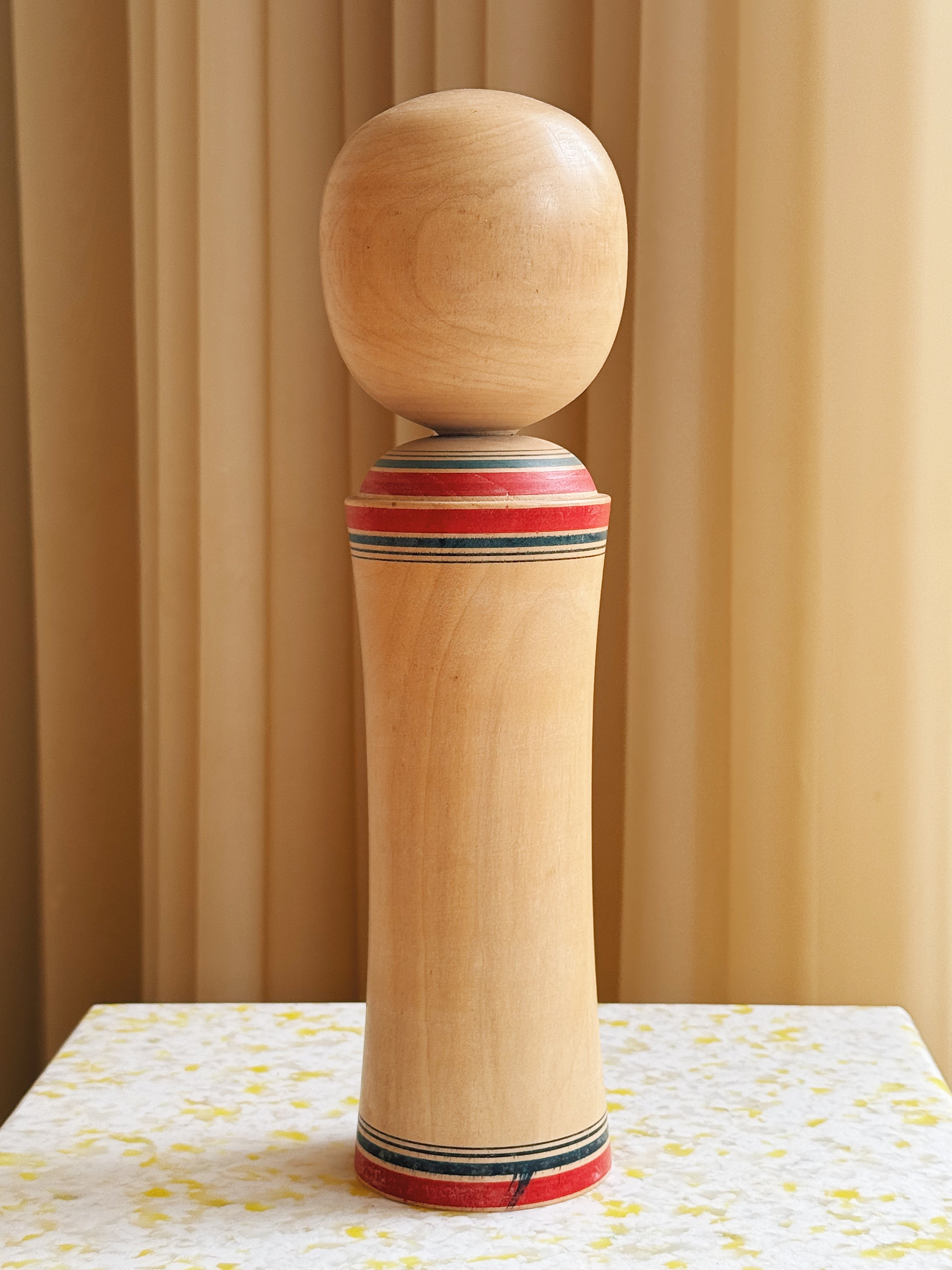 Vintage Kokeshi Dukke Nr. 219 fra Japan – Håndlavet | H30,5 cm Studio Hafnia
