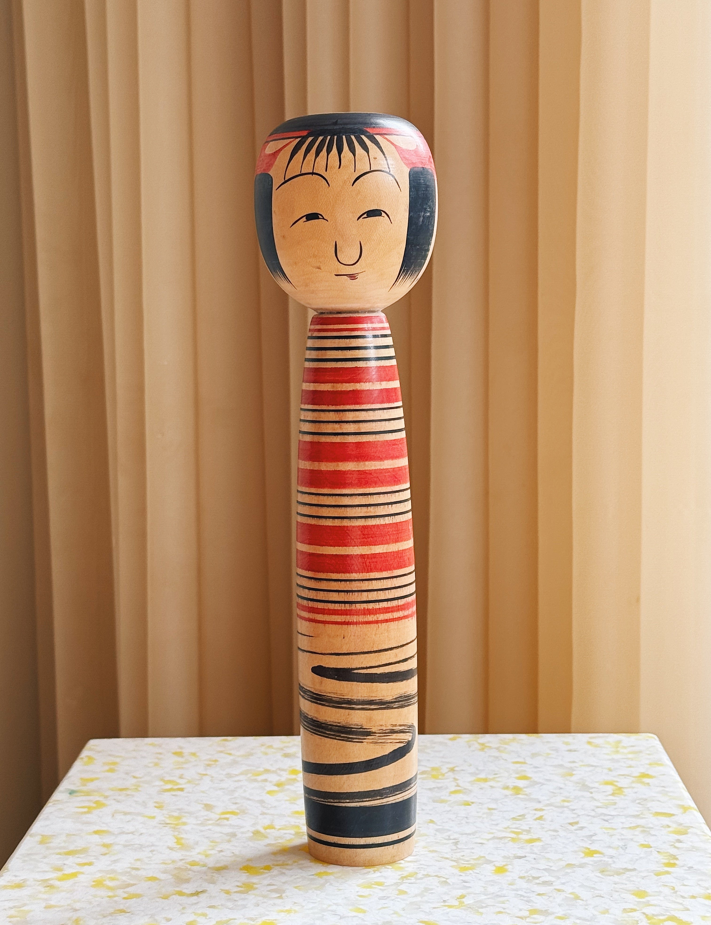 Vintage Kokeshi Dukke Nr. 172 fra Japan – Håndlavet | H30,5 cm Studio Hafnia