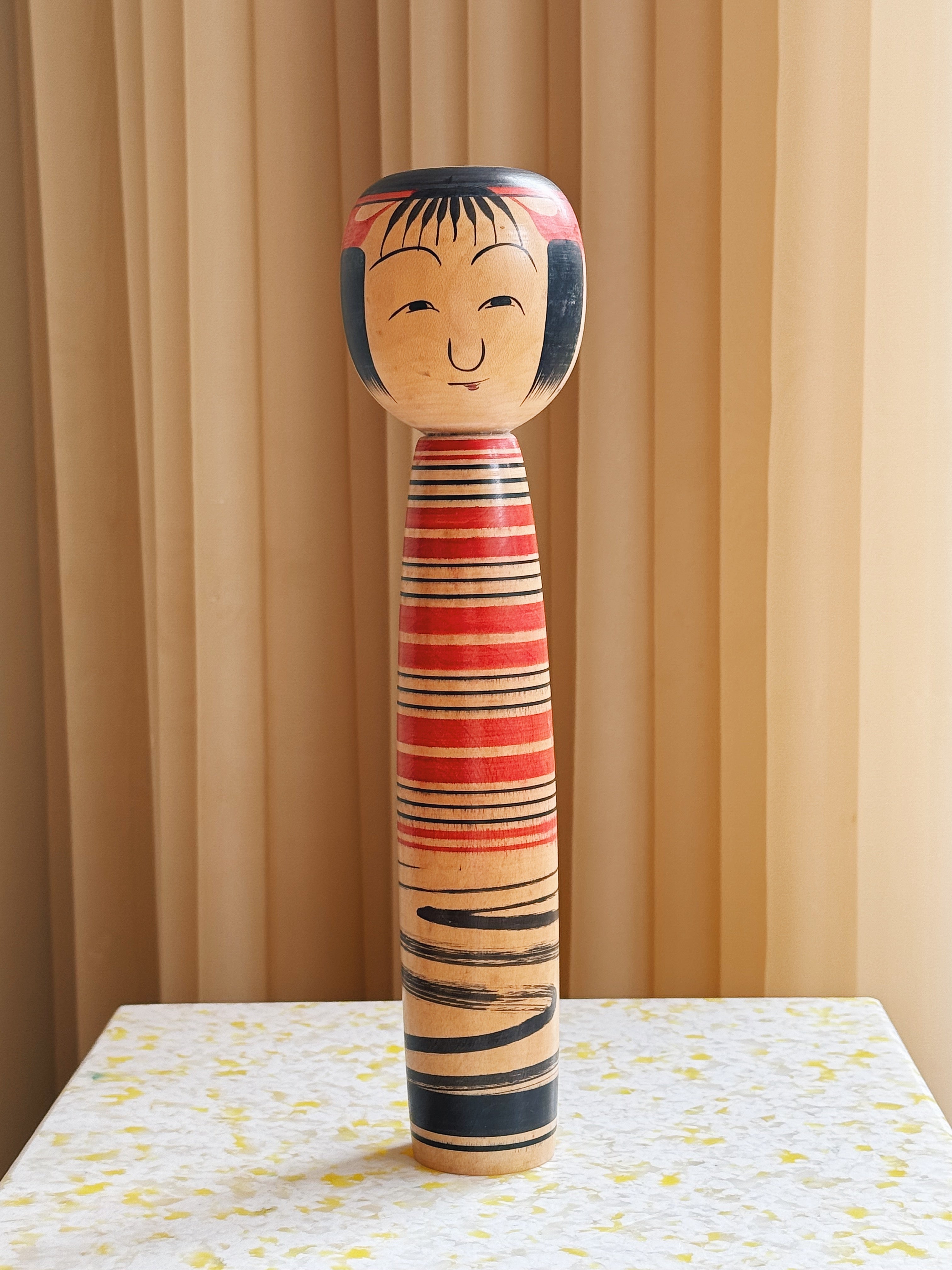 Vintage Kokeshi Dukke Nr. 172 fra Japan – Håndlavet | H30,5 cm Studio Hafnia