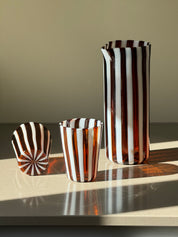 Håndblæst Murano Karaffel i glas i Gio Ponti Stil med Saltkaramel og Hvide Striber Murano