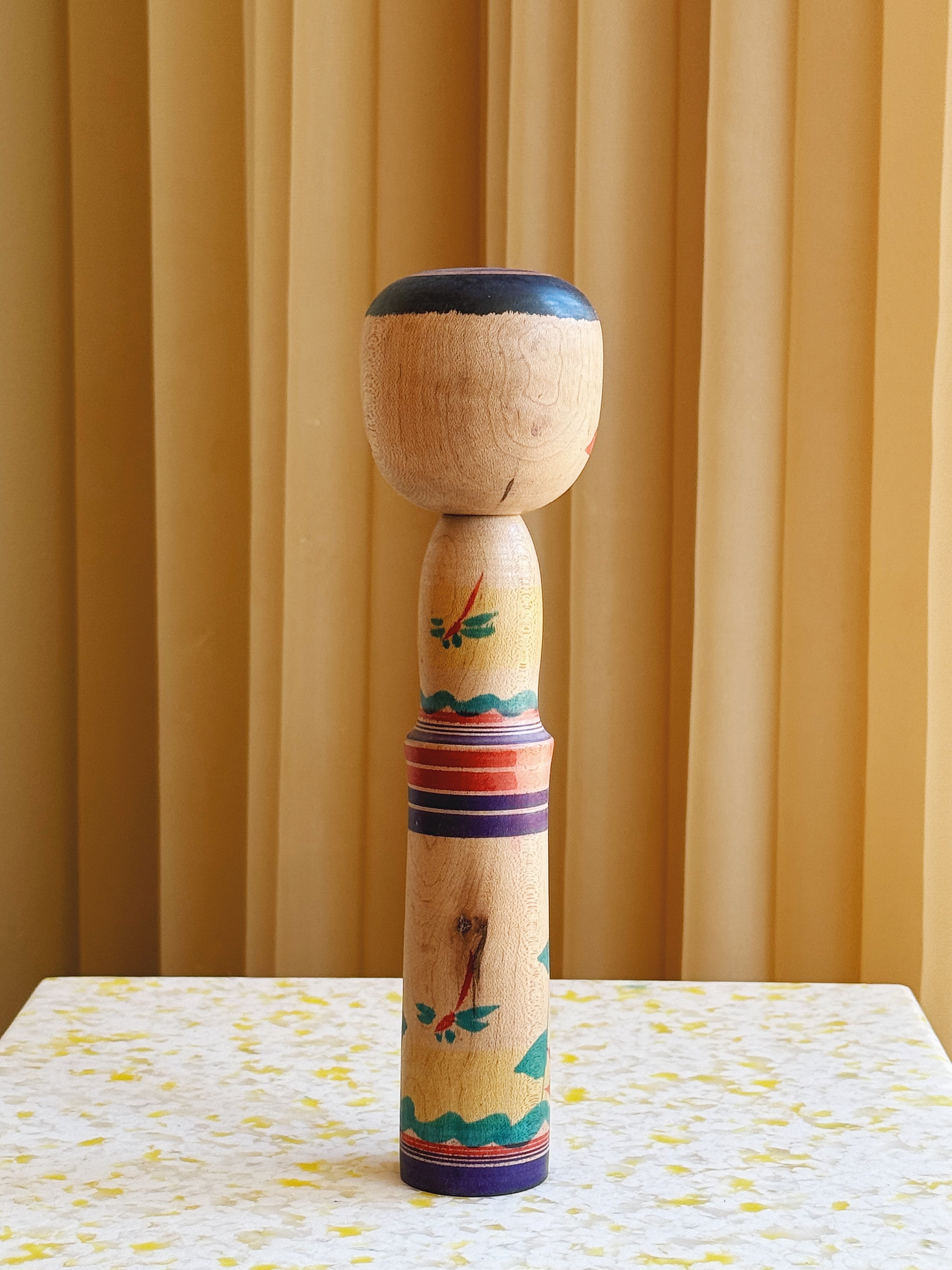 Vintage Kokeshi Dukke Nr. 182 fra Japan – Håndlavet | H24 cm Studio Hafnia