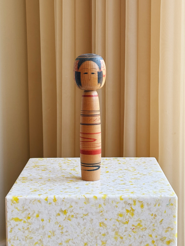 Vintage Kokeshi Dukke Nr. 184 fra Japan – Håndlavet | H24,5 cm Studio Hafnia