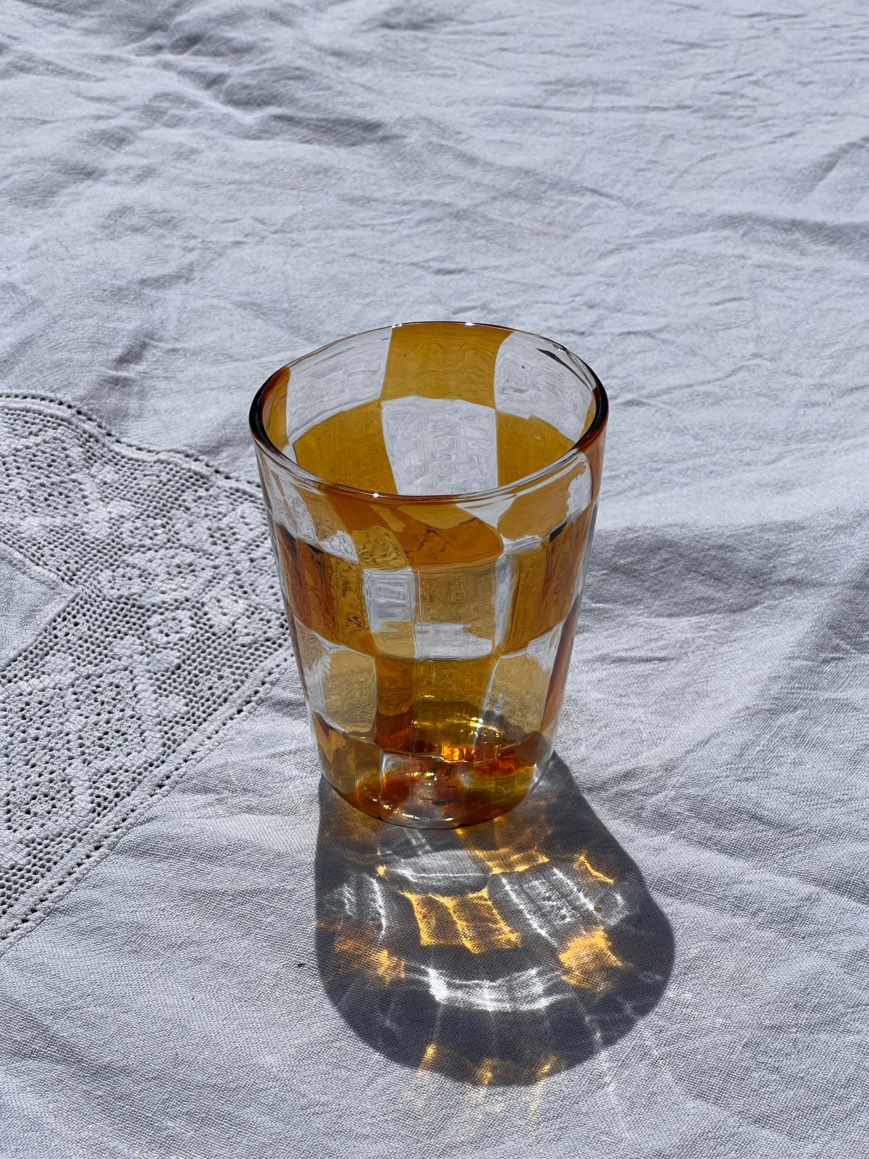 Håndblæst Murano Glas med skaktern i topasfarvet (gylden gul) Murano