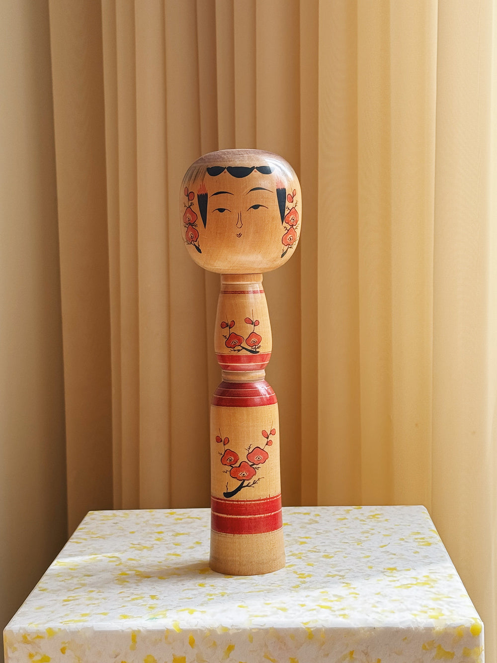 Vintage Kokeshi Dukke Nr. 211 fra Japan – Håndlavet | H30,5 cm Studio Hafnia