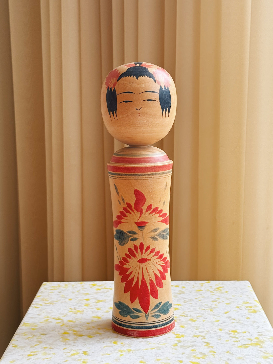 Vintage Kokeshi Dukke Nr. 219 fra Japan – Håndlavet | H30,5 cm Studio Hafnia