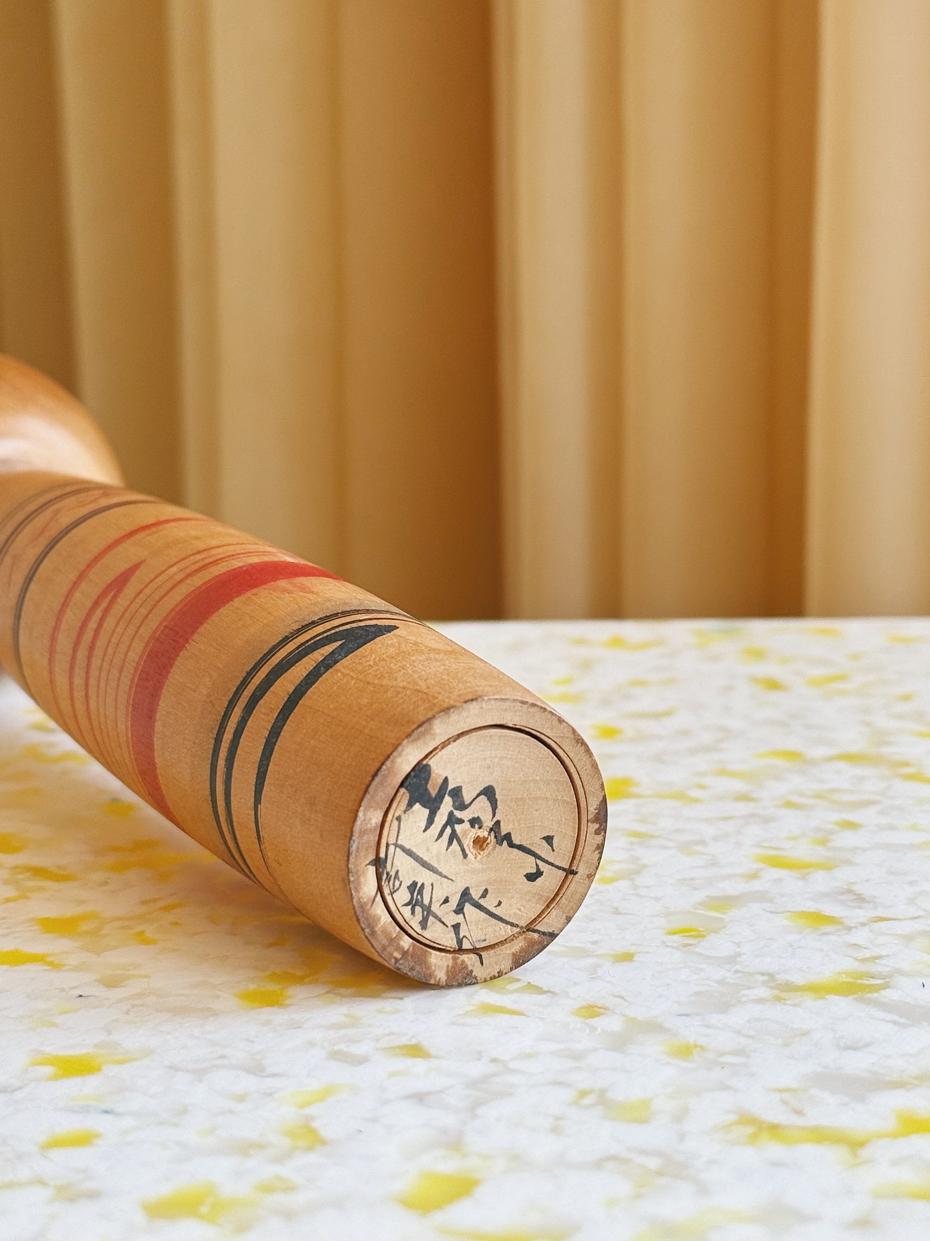 Vintage Kokeshi Dukke Nr. 184 fra Japan – Håndlavet | H24,5 cm Studio Hafnia