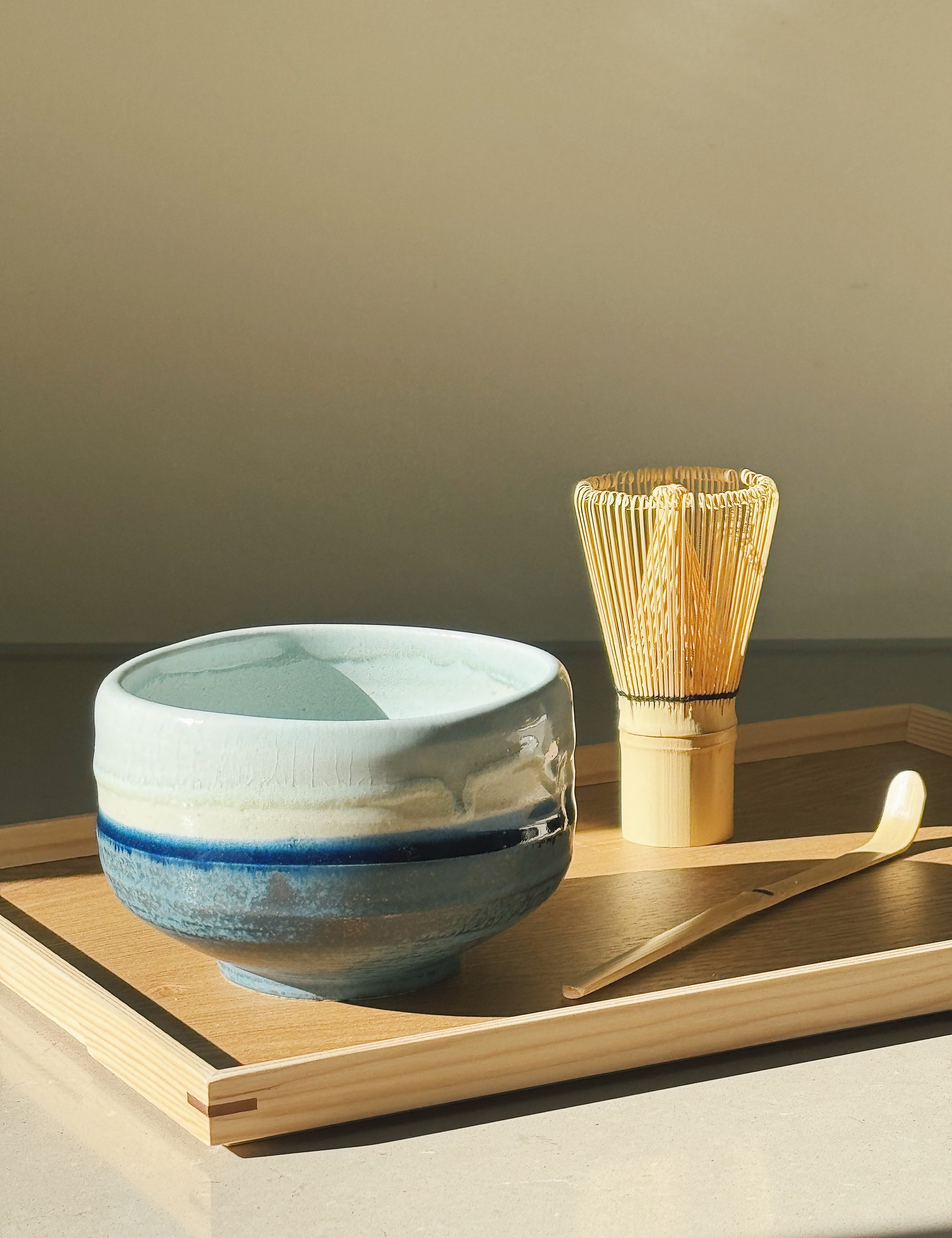 Japansk Matcha Skål i Keramik – Lyseblå & Mørkeblå Studio Hafnia