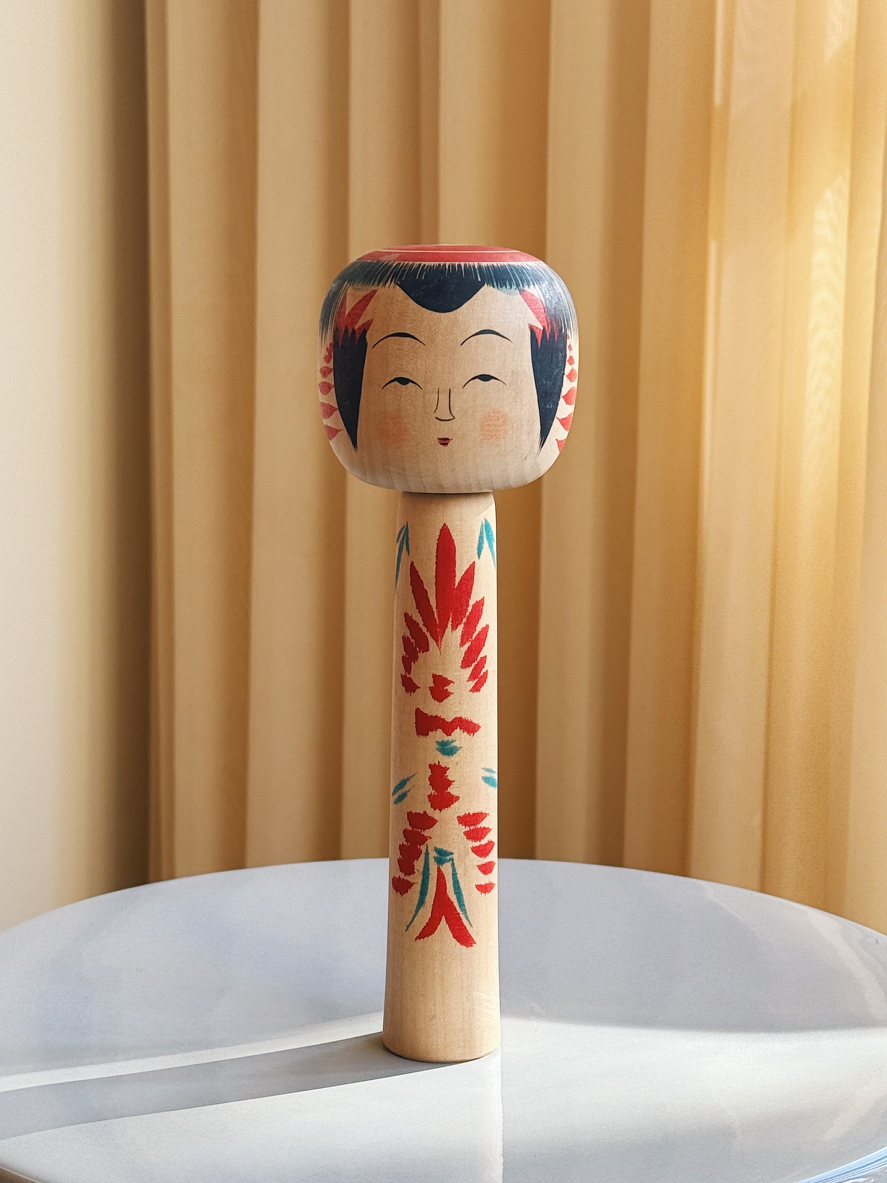Vintage Kokeshi Dukke Nr. 222 fra Japan – Håndlavet | H 25,5 cm Studio Hafnia