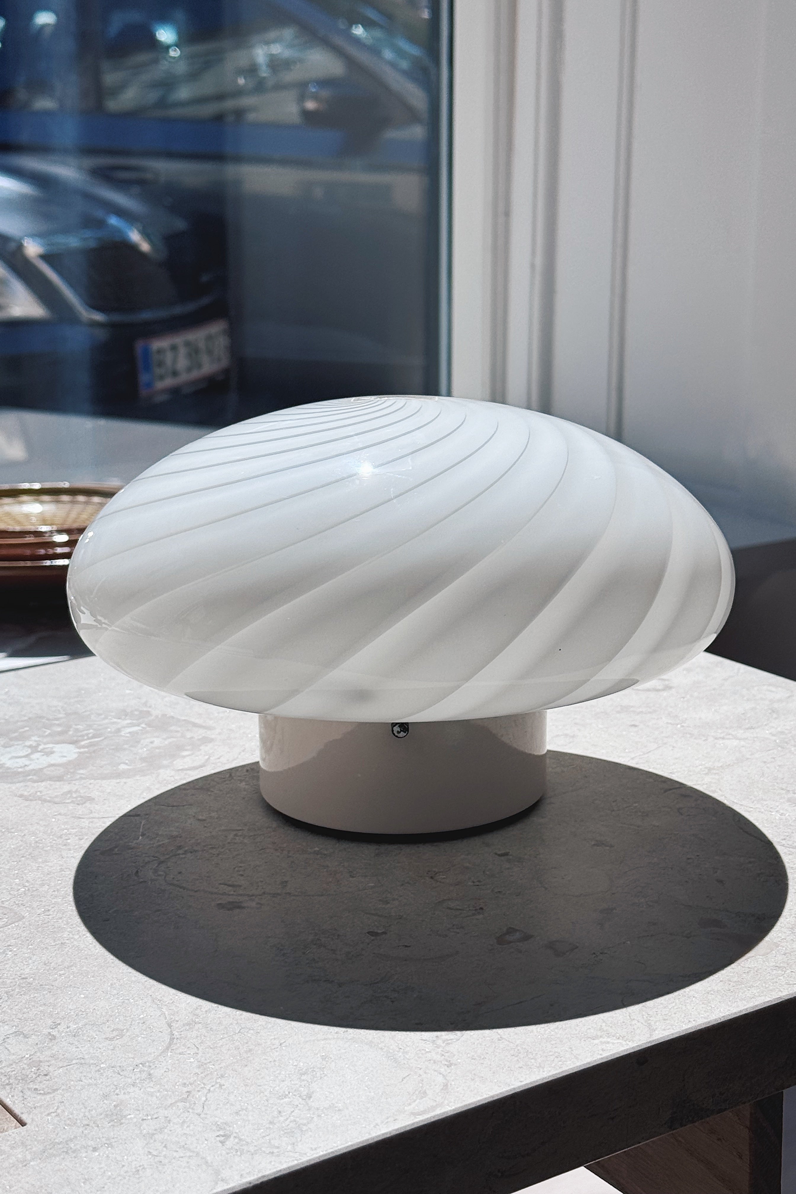White Murano swirl flush mount seen from the side – hand-blown opal glass, Ø24 cm