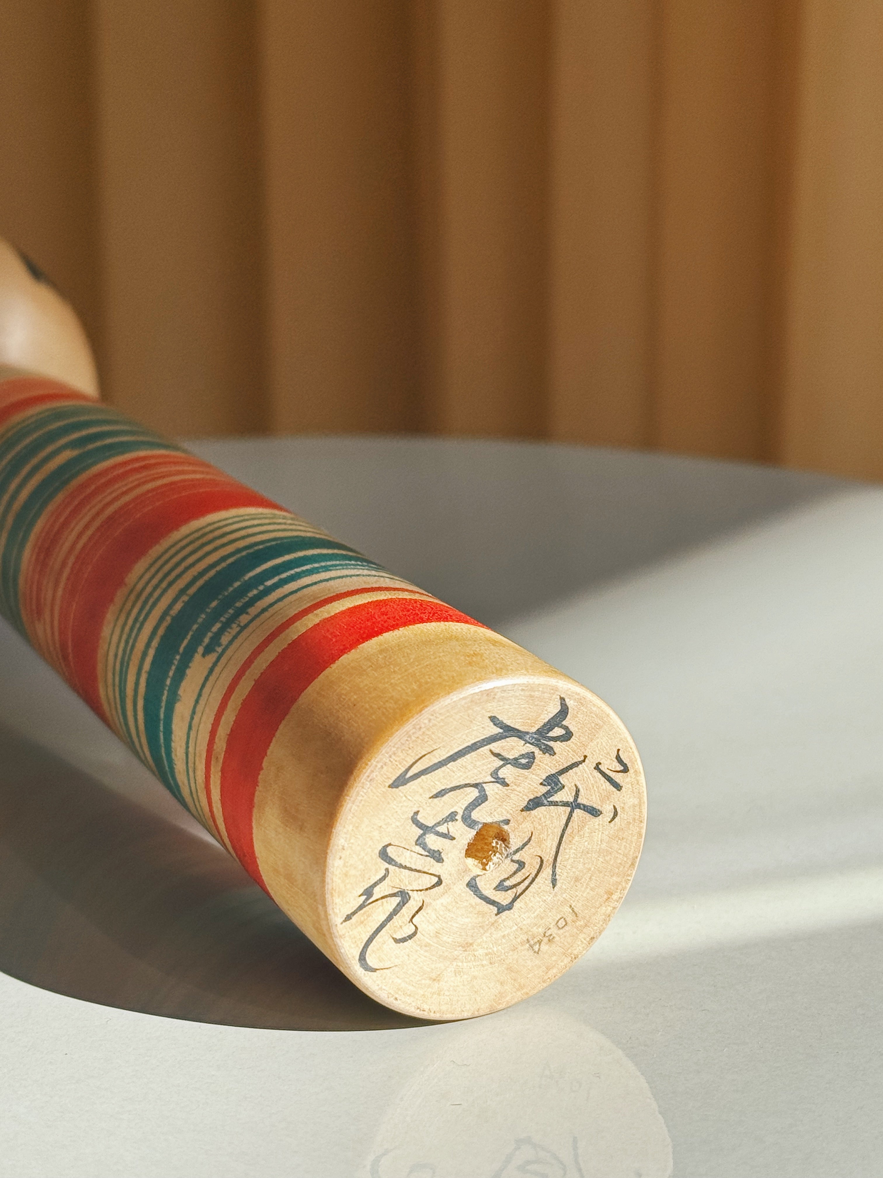 Vintage Kokeshi Dukke Nr. 229 fra Japan – Håndlavet | H 24,5 cm Studio Hafnia