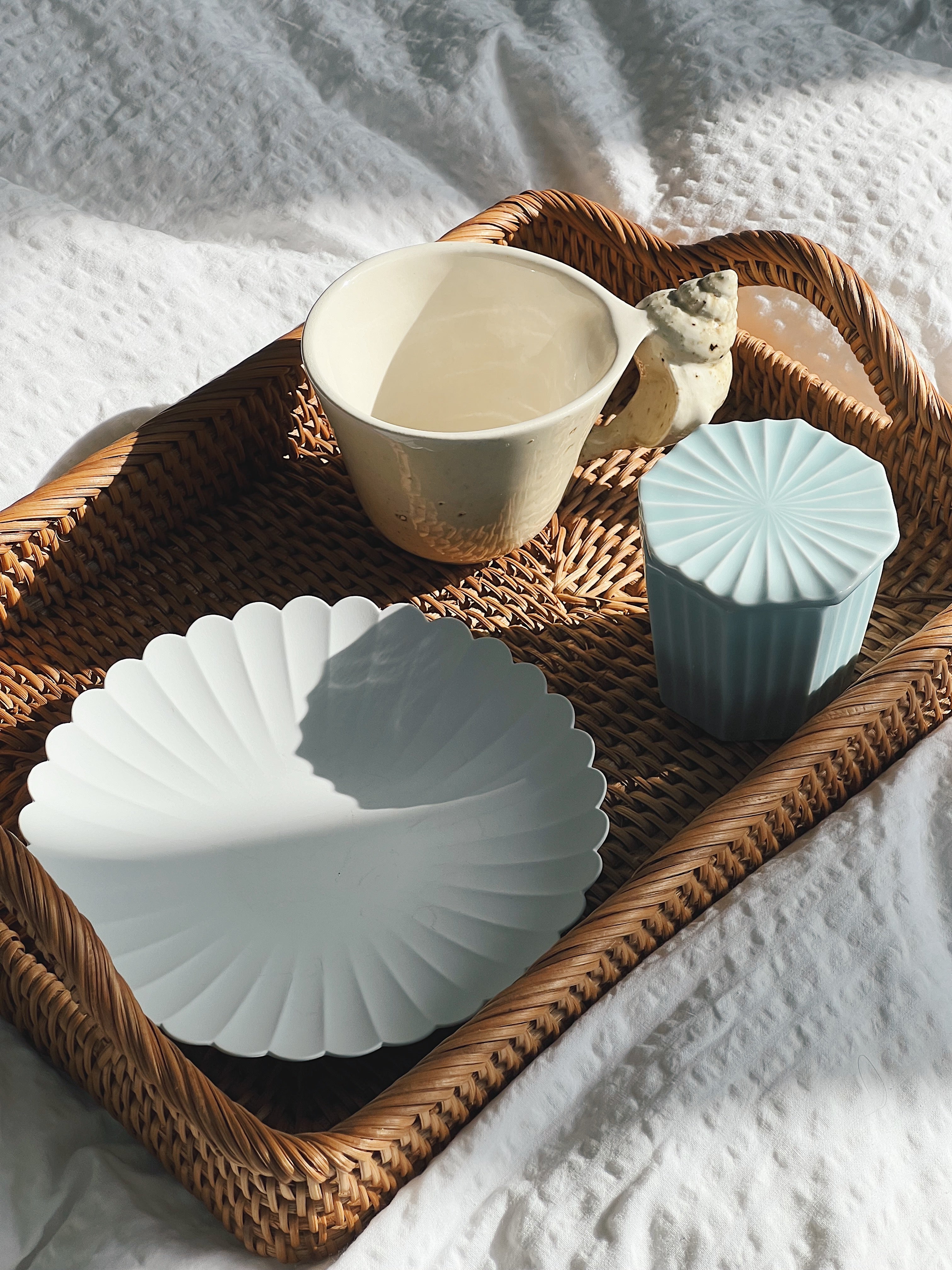 Håndlavet serveringsbakke i rattan | 3 størrelser Studio Hafnia