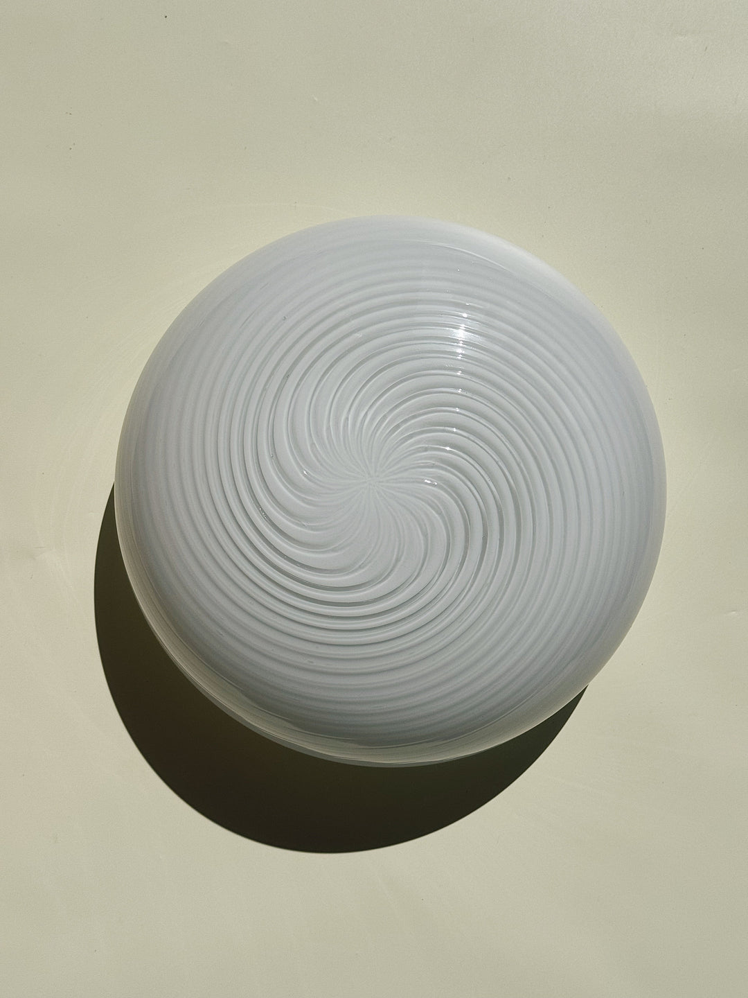 Vintage Murano Plafondlampe i Hvidt Swirl Glas | Loft-/Væglampe Ø29 cm Studio Hafnia