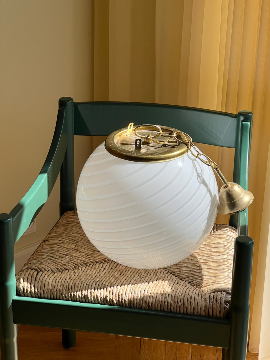 Vintage murano swirl pendel loftslampe | Hvid med messing, Ø34 cm Murano