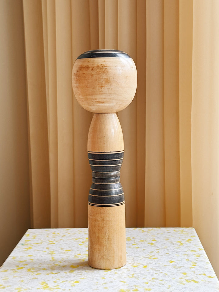Vintage Kokeshi Dukke Nr. 191 fra Japan – Håndlavet | H30 cm Studio Hafnia